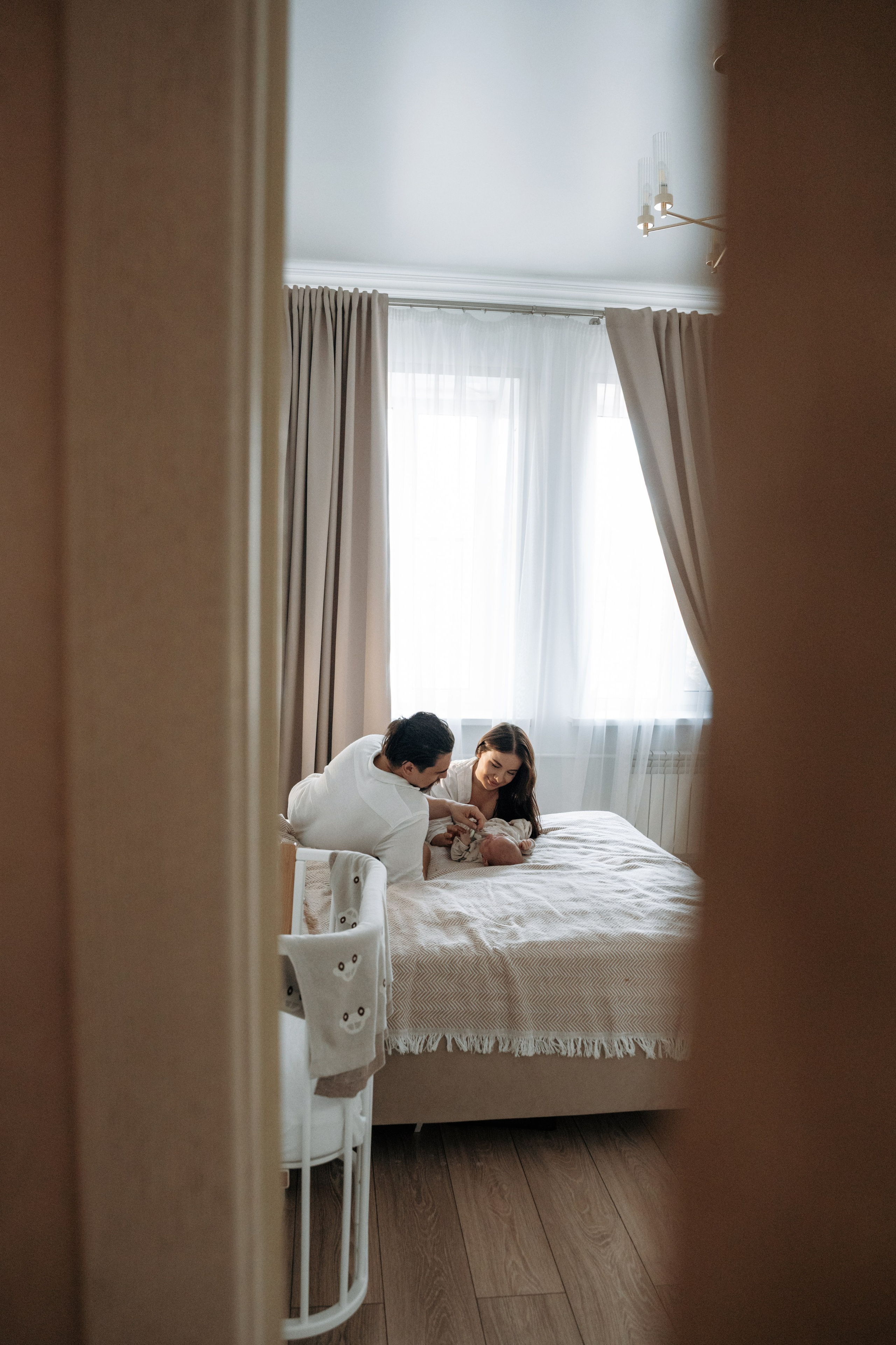 Малыш Марс дома с родителями. Семейный и свадебный фотограф в Ульяновске Арина Авдеева