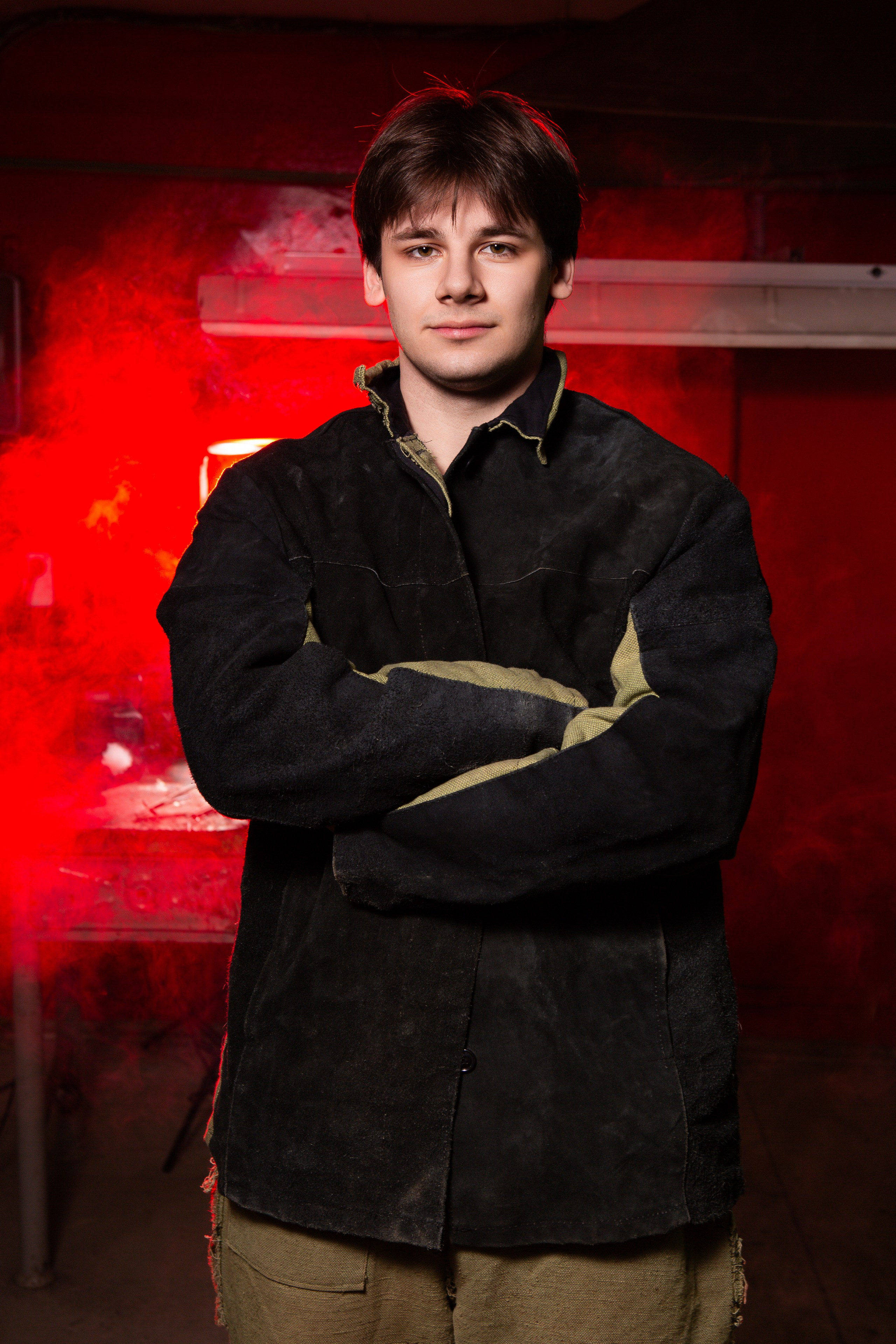 Портретная Фотосессия в Цеху для Выпускников Сварщиков | Твой Альбом Мценск. ТВОЙ АЛЬБОМ / ТВОИ ПРАВИЛА