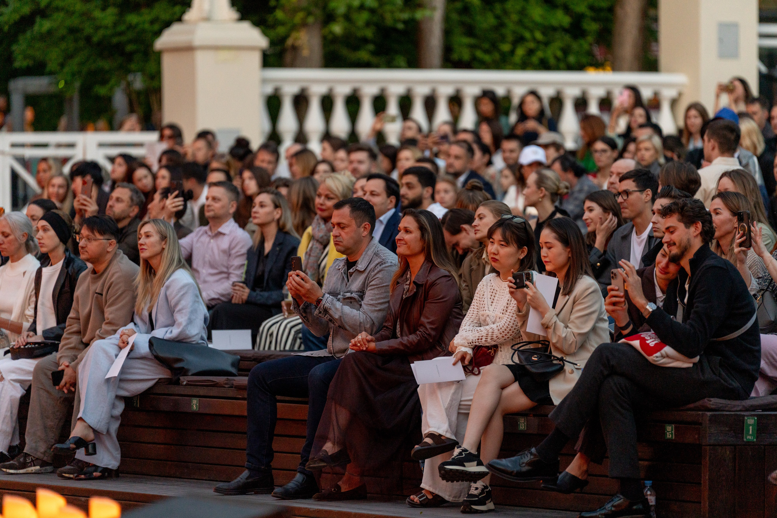 Симфонический оркестр Lumisfera при свечах. Фотограф Никита Комаров