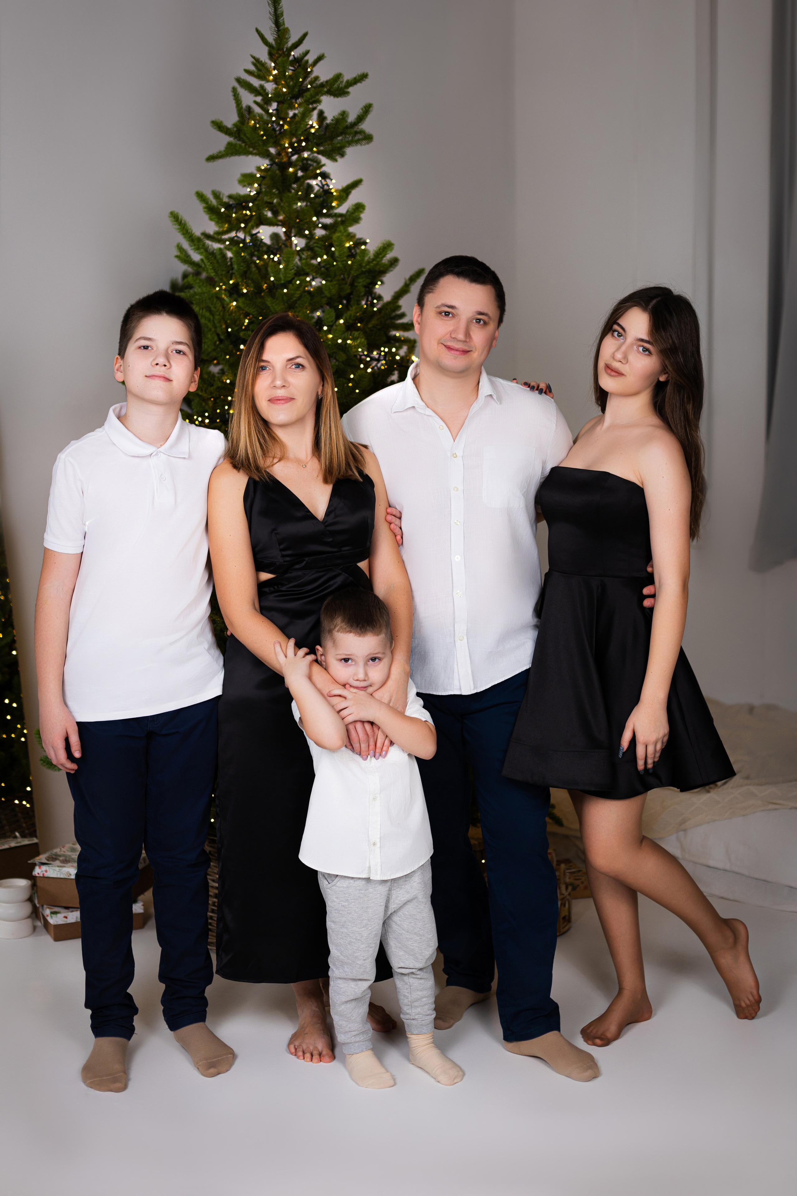 Наталья, Владимир, Лера, Матвей и Тимур. Фотограф ВИКА МЕДУЗА