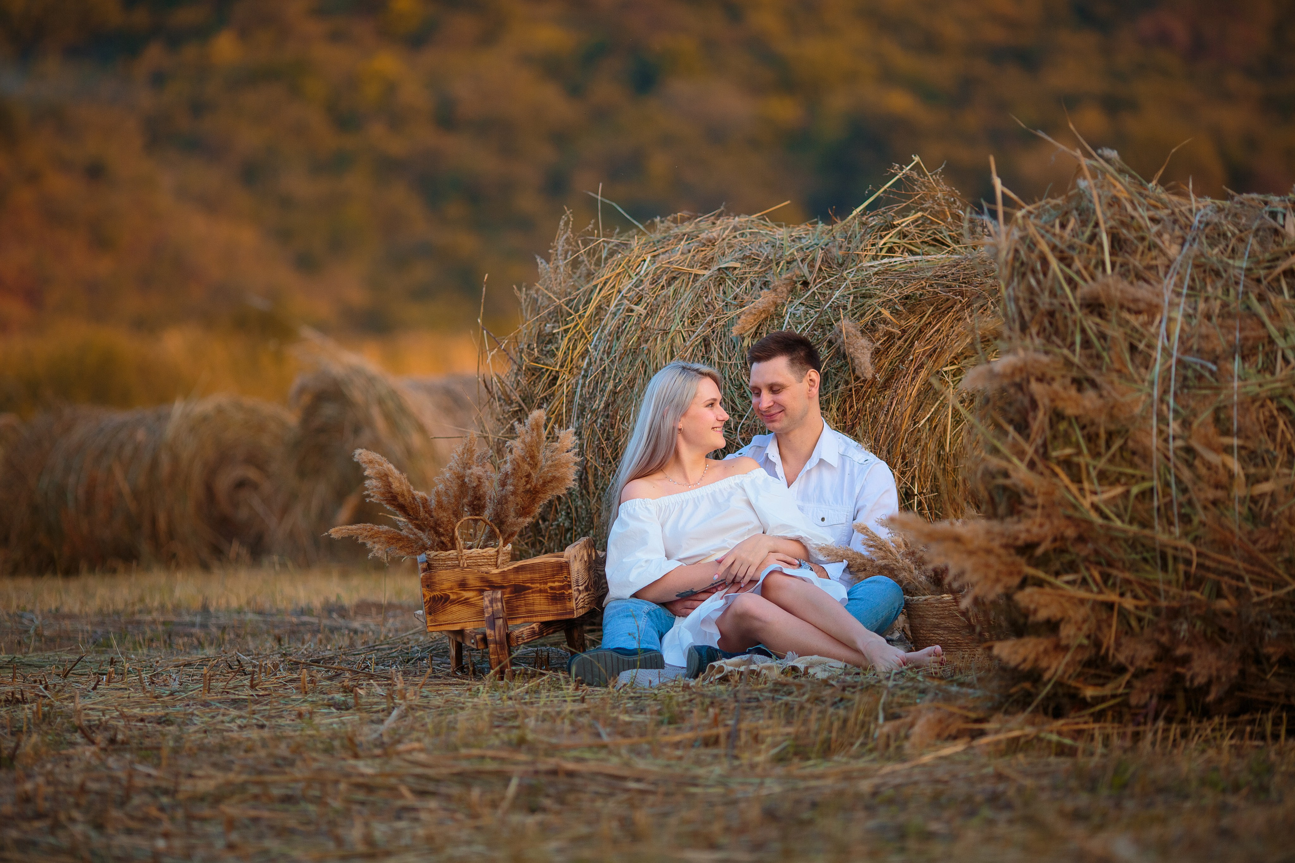 Фотосессия в стогах Алматы. Свадебный и семейный фотограф в Алматы Алексей Балышев