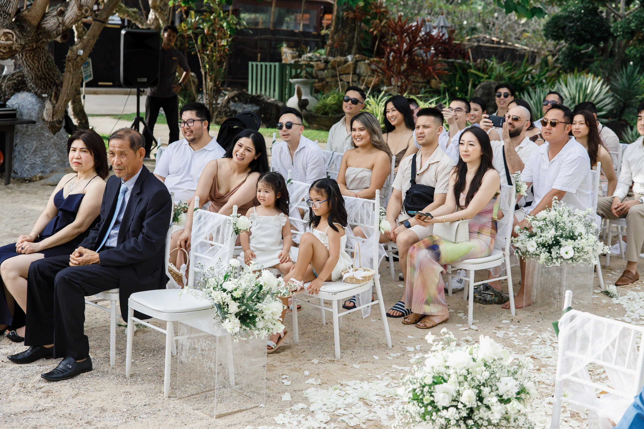 Wedding in Phuket at the Thavorn Hotel. Photographer in Phuket. Photographer Thailand