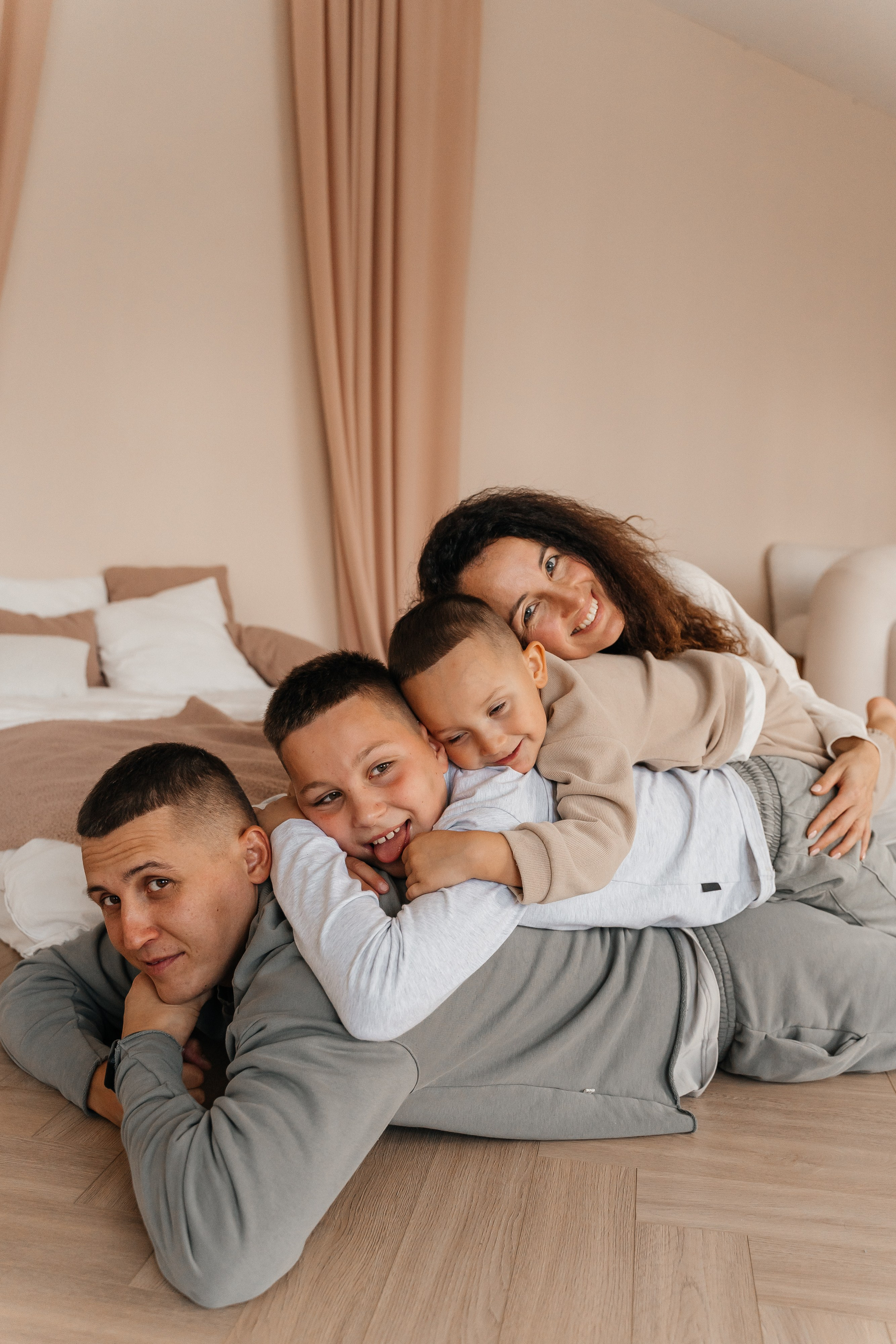 Илья, Вера, Сёма и Дима. Волик Мария