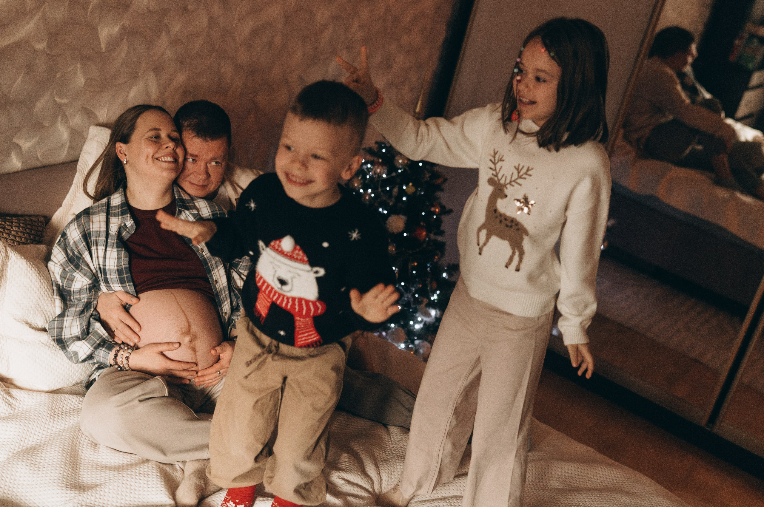 Домашняя Новогодняя фотосессия. Семейный, ньюборн фотограф, фотограф на роды в Москве, Виктория Тюльдюкова