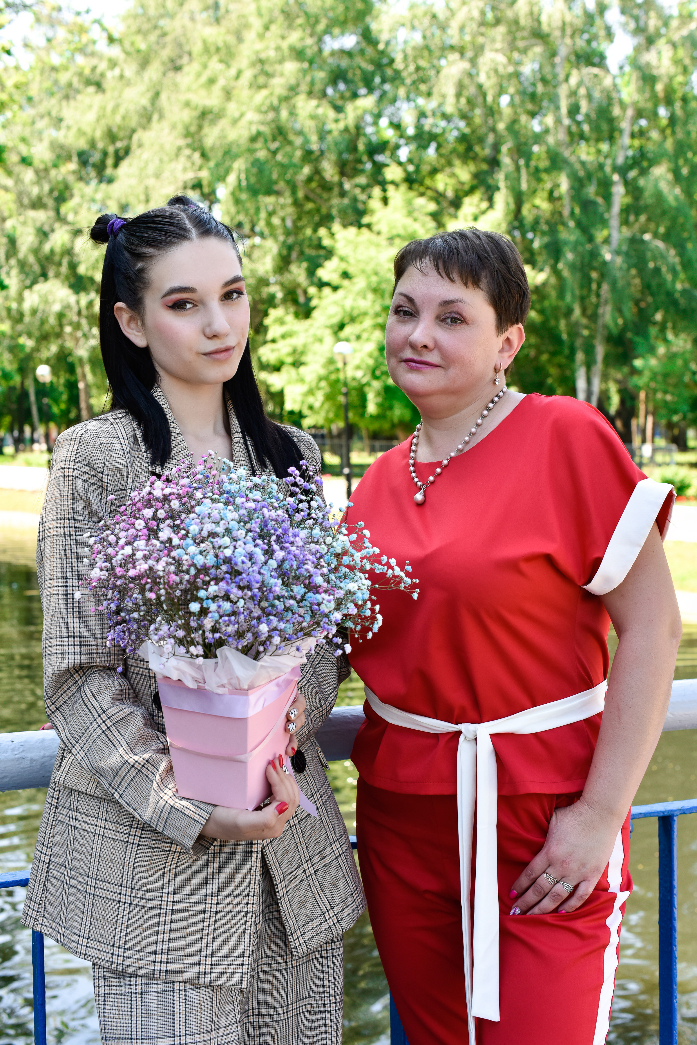 Елена и девочки