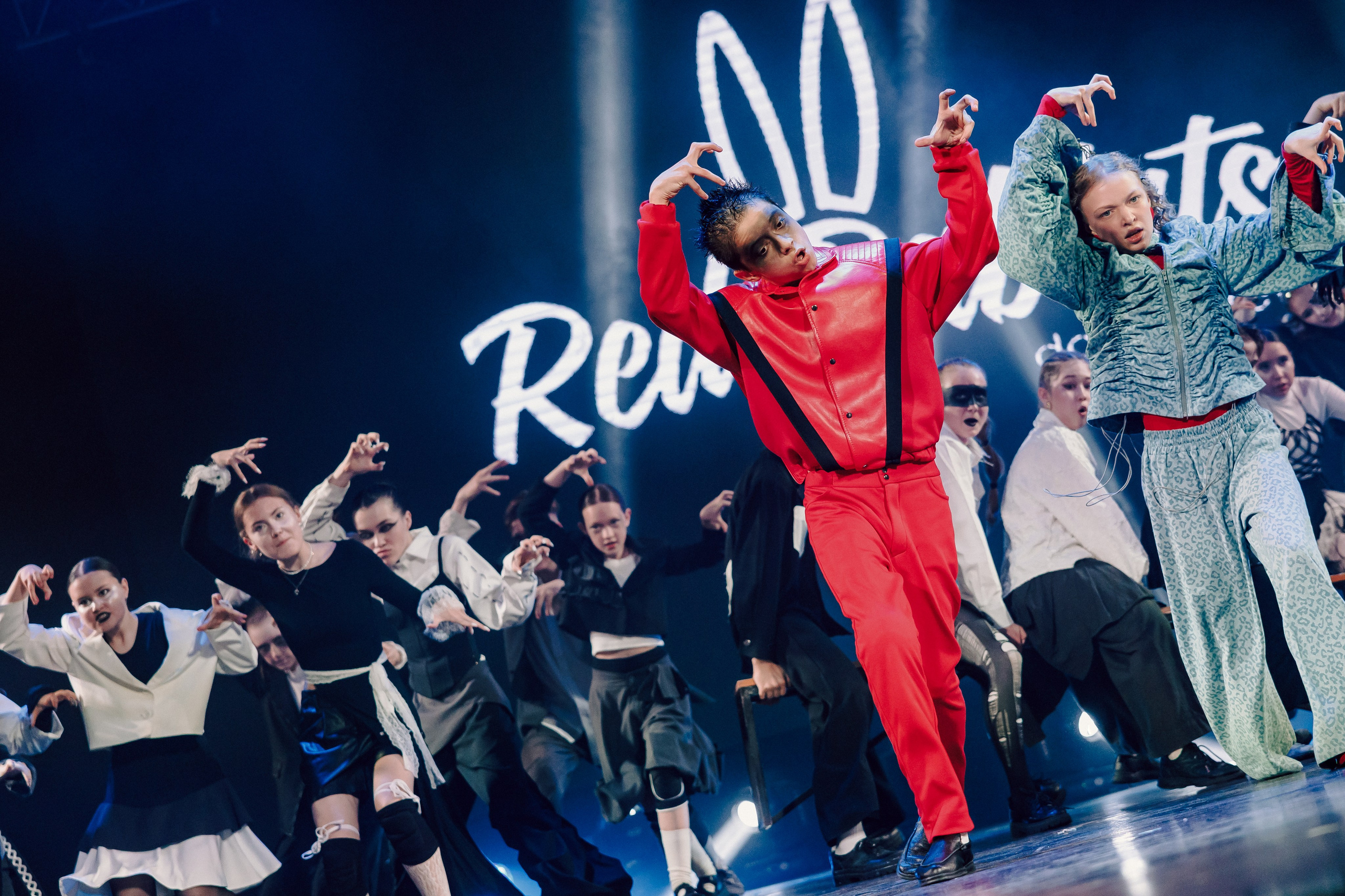 Отчётный концерт танцевальной школы «Red Rabbits» 2025. Лёшка Варзегов — фотограф