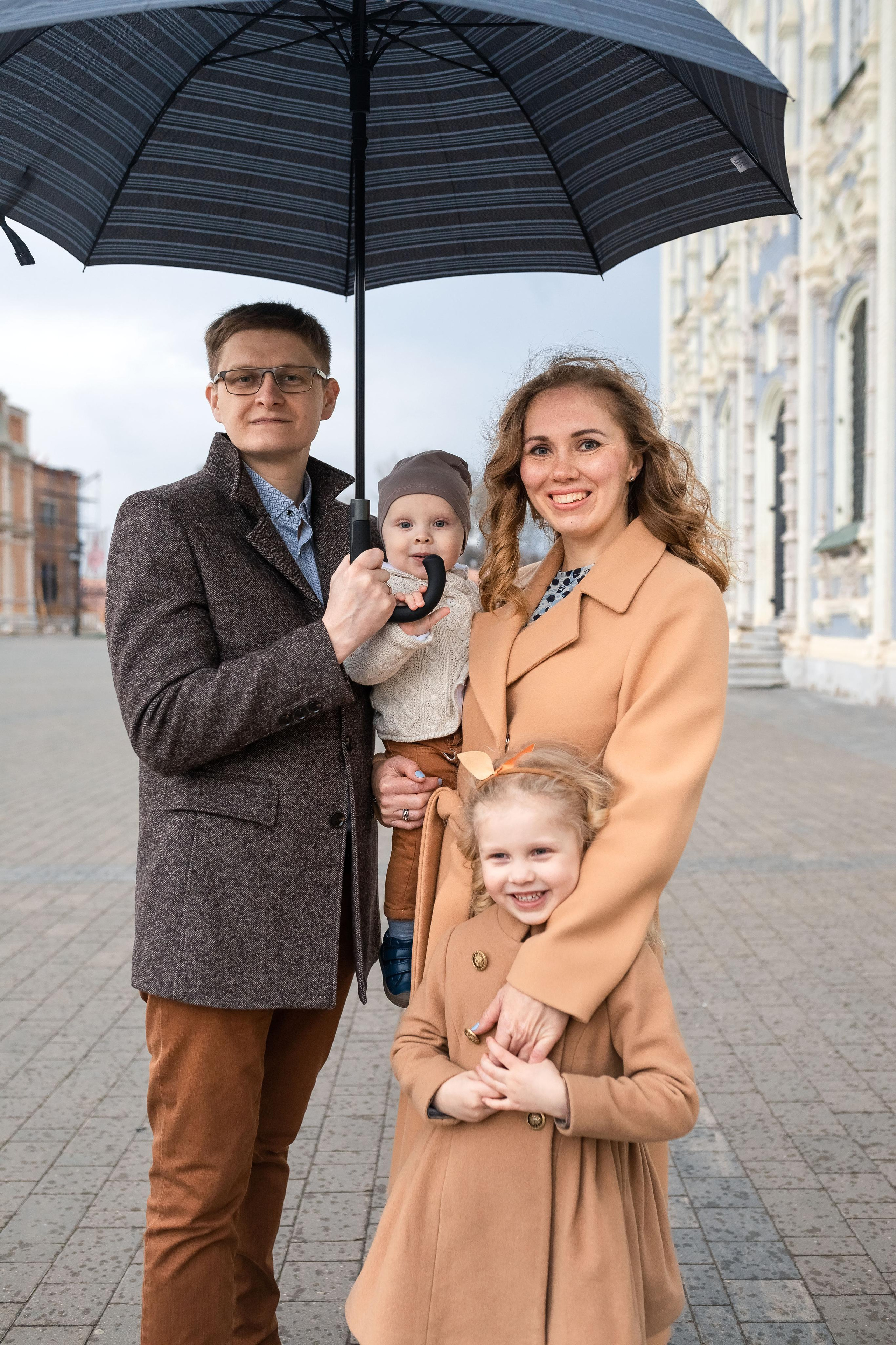 Городская съемка для семьи Екатерины и Максима. Женский семейный фотограф Тула Москва Захарова Анна