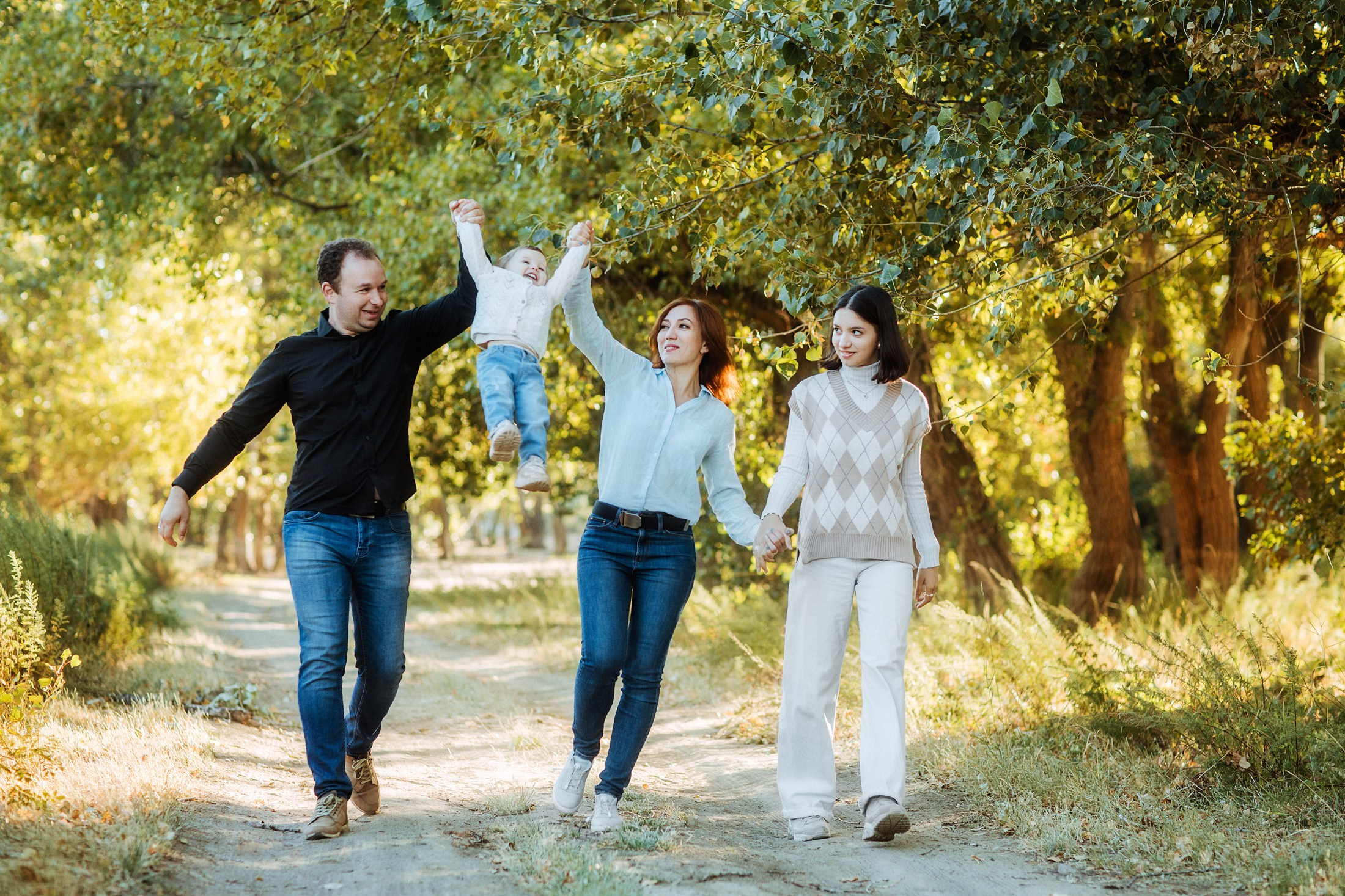 Семья Прохожих. Фотографы в городе Волгограде — Людмила Агеева и Алексей Околелов