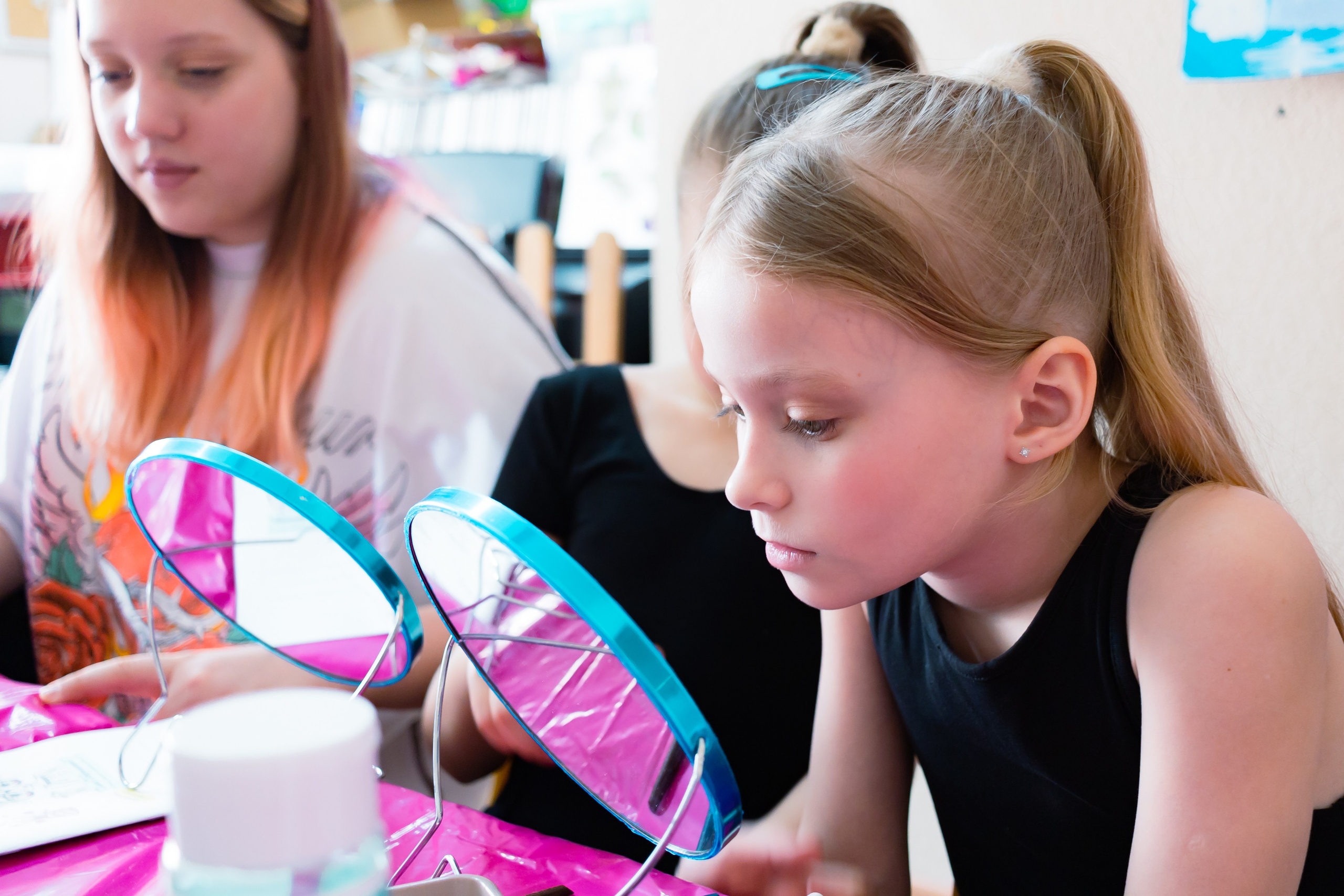 Мастер-класс макияжа на день рождения. Школа для девочек во Владивостоке — Само Совершенство