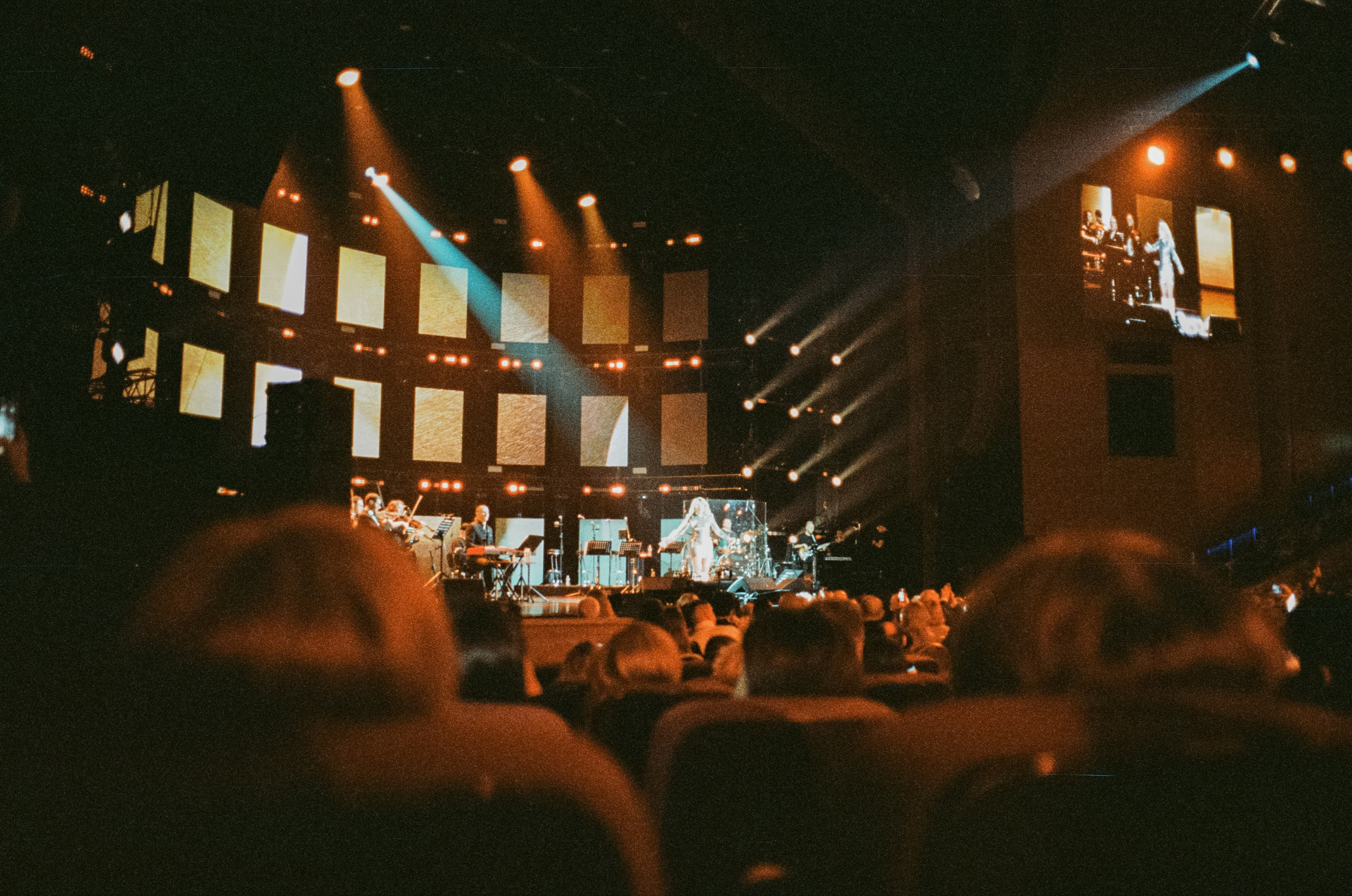 Концерт Любовь Успенская Крокус Сити Холл и Консерватория