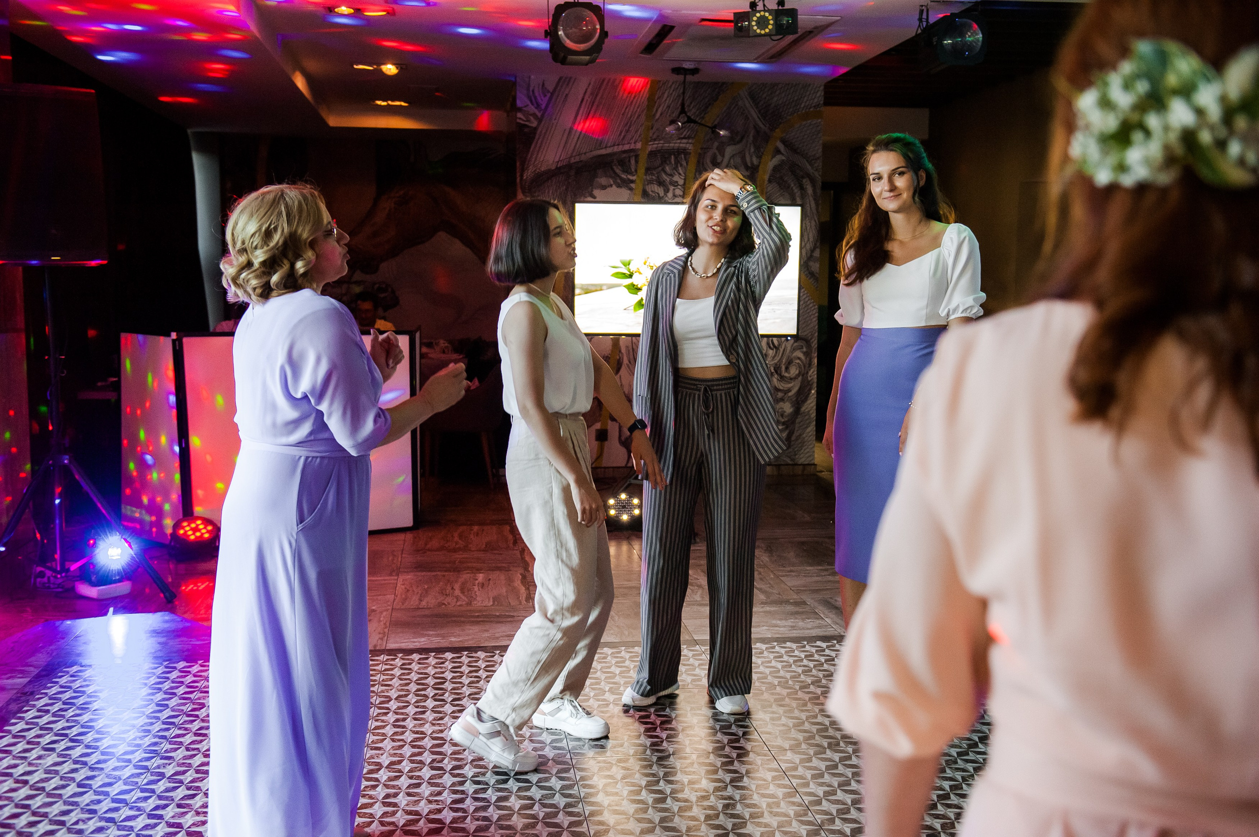 Владислав и Ирина. Иркутск. Фотограф Антонина Первая. Свадьбы, семейные и индивидуальные