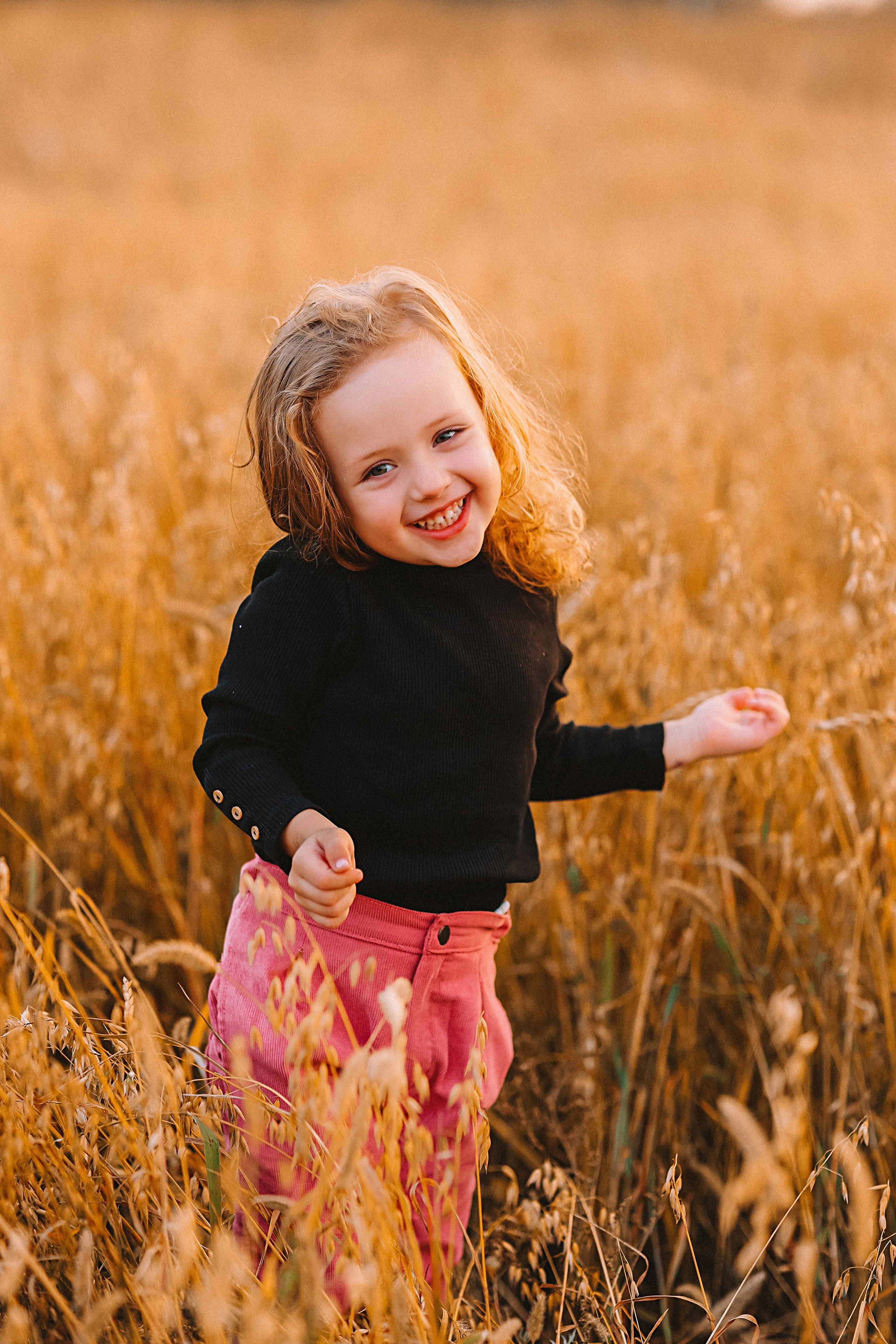 Поле. Семейный фотограф Тюмень, фотограф на роды Салмина Мария