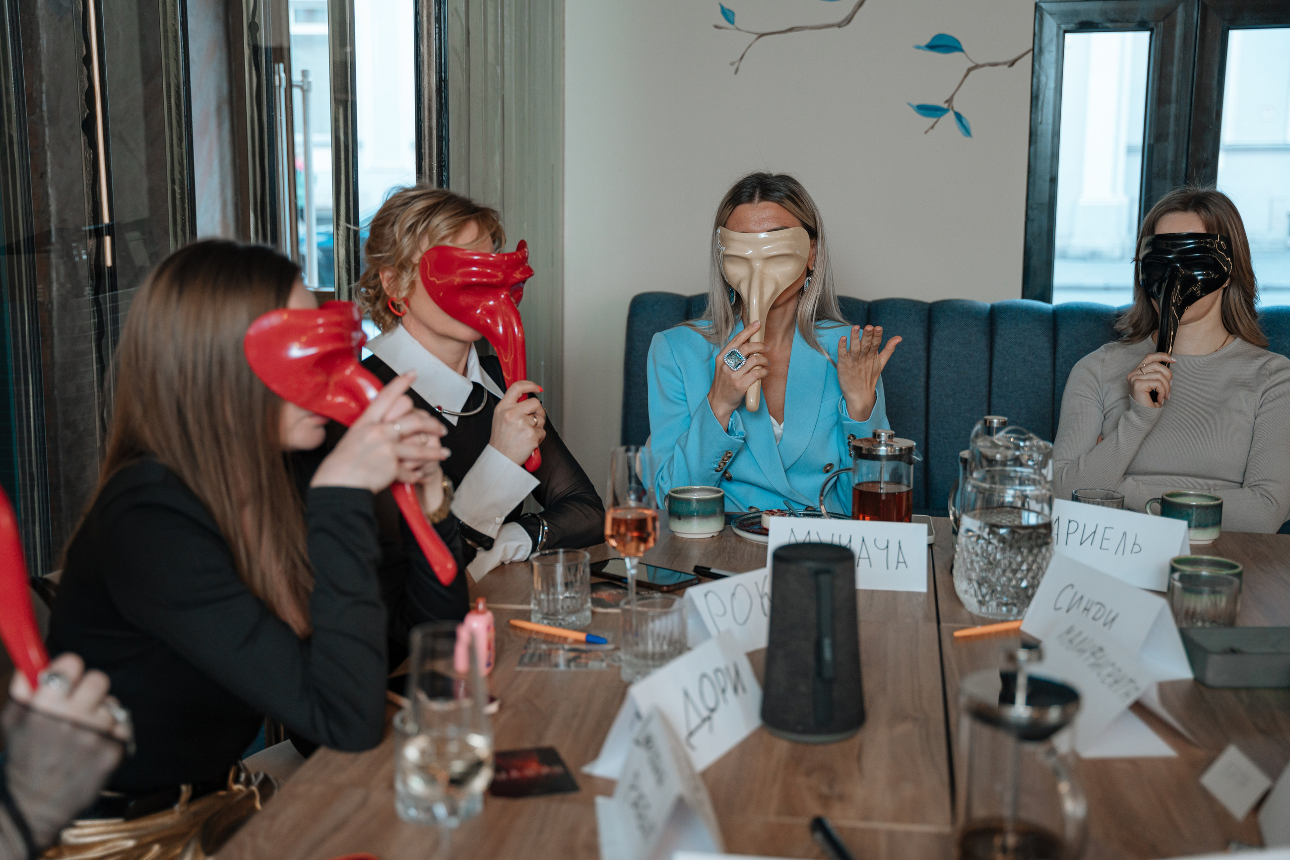 Мафия. Бар FINCH. ЖЕНСКИЙ КЛУБ LAXMI. Портретный фотограф в Санкт-Петербурге Дмитриева Наталия