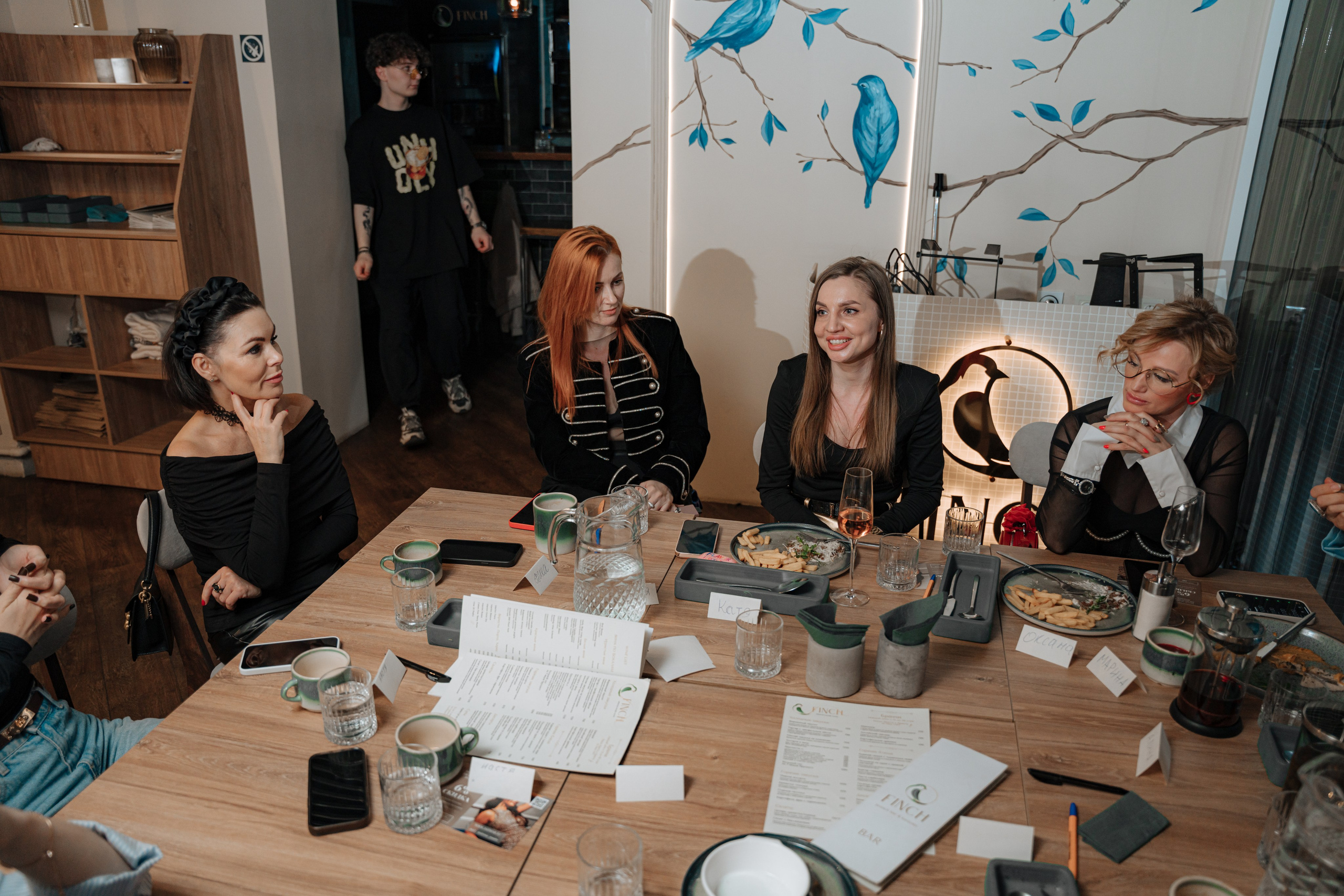 Мафия. Бар FINCH. ЖЕНСКИЙ КЛУБ LAXMI. Портретный фотограф в Санкт-Петербурге Дмитриева Наталия