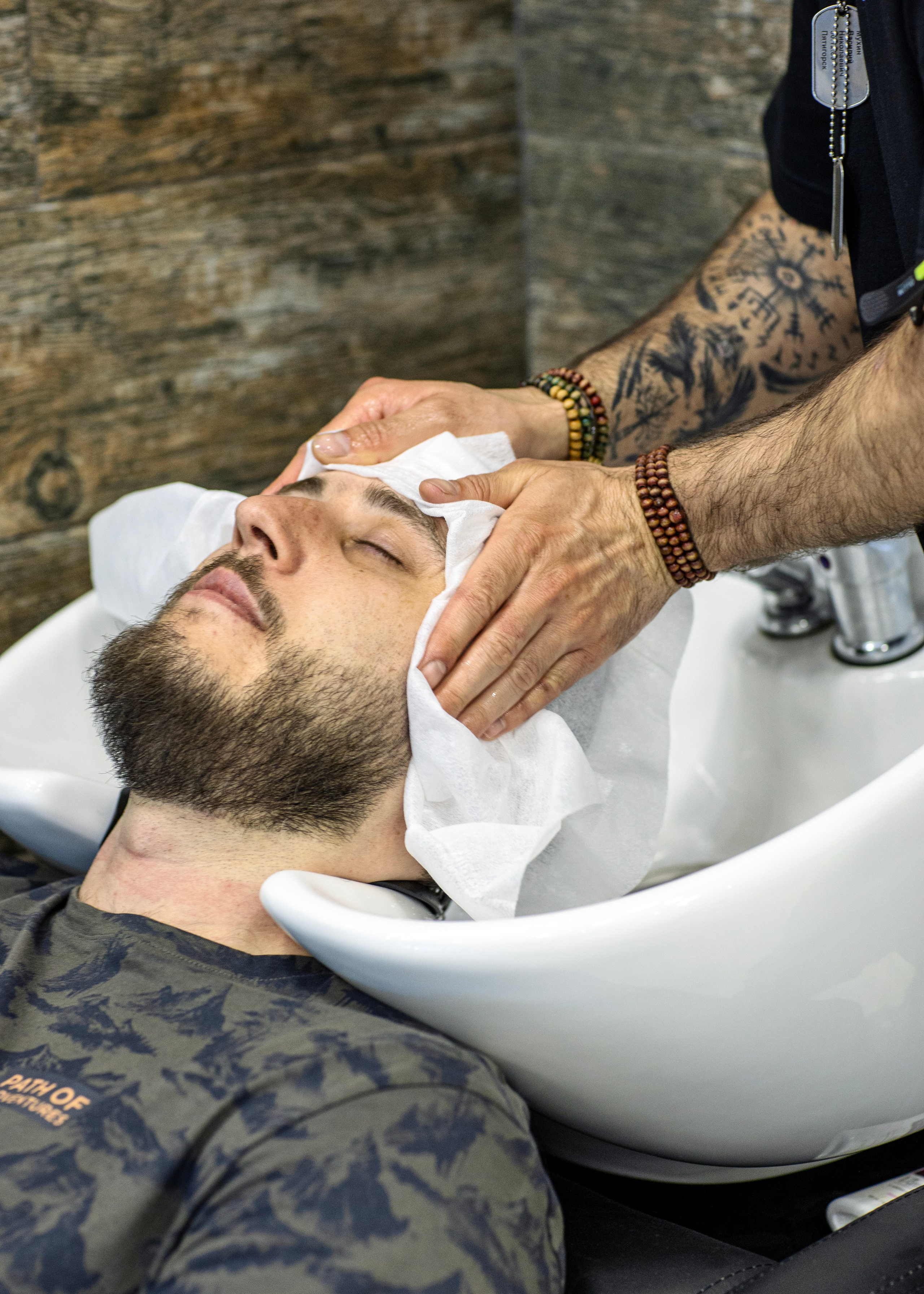 Барбершоп"Mens HUB». Медиапродюсер, фотограф в Минеральных Водах —Виктор Холодов