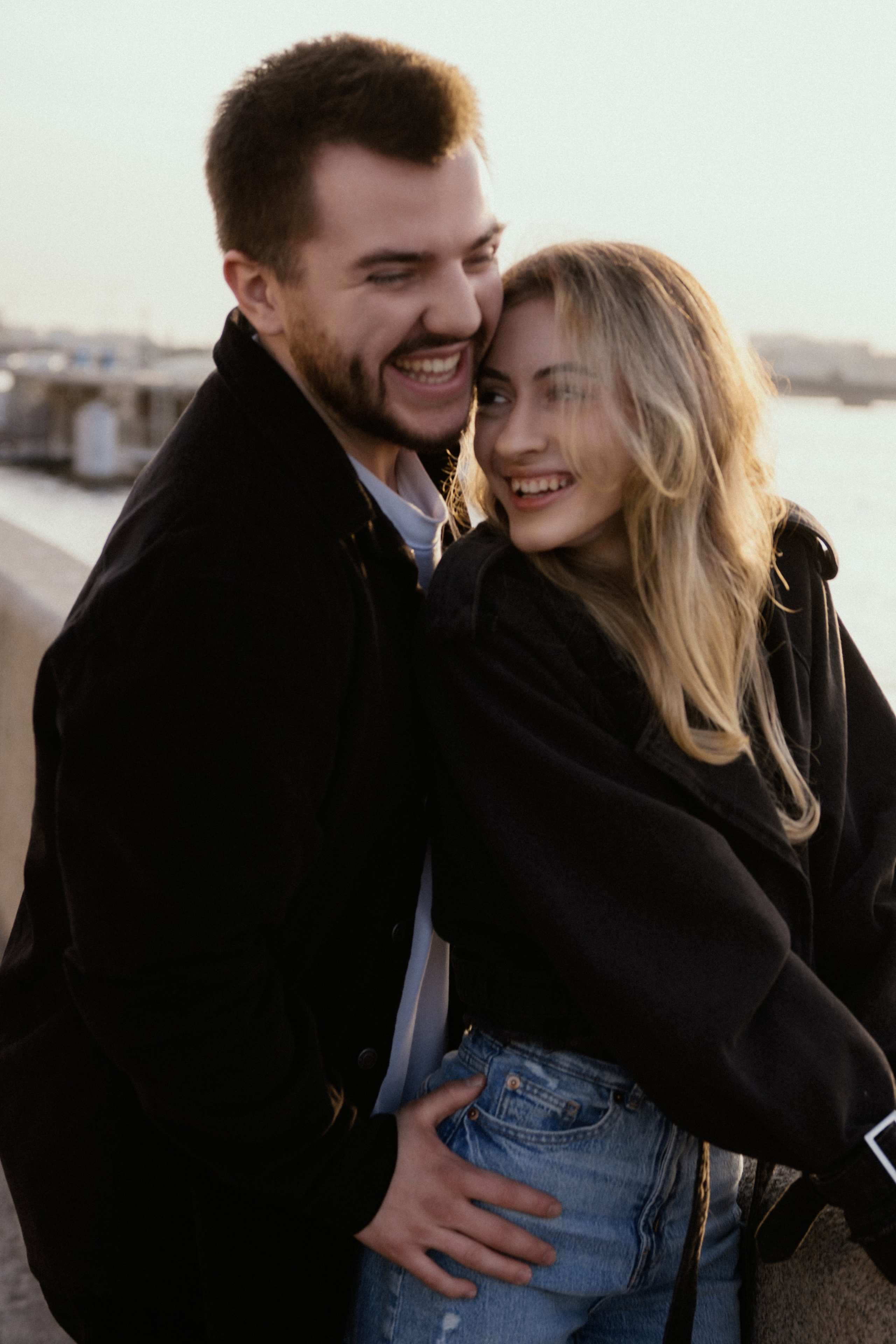 Фотосессия love-story в Санкт-Петербурге. Прогулочная фотосессия для пары.