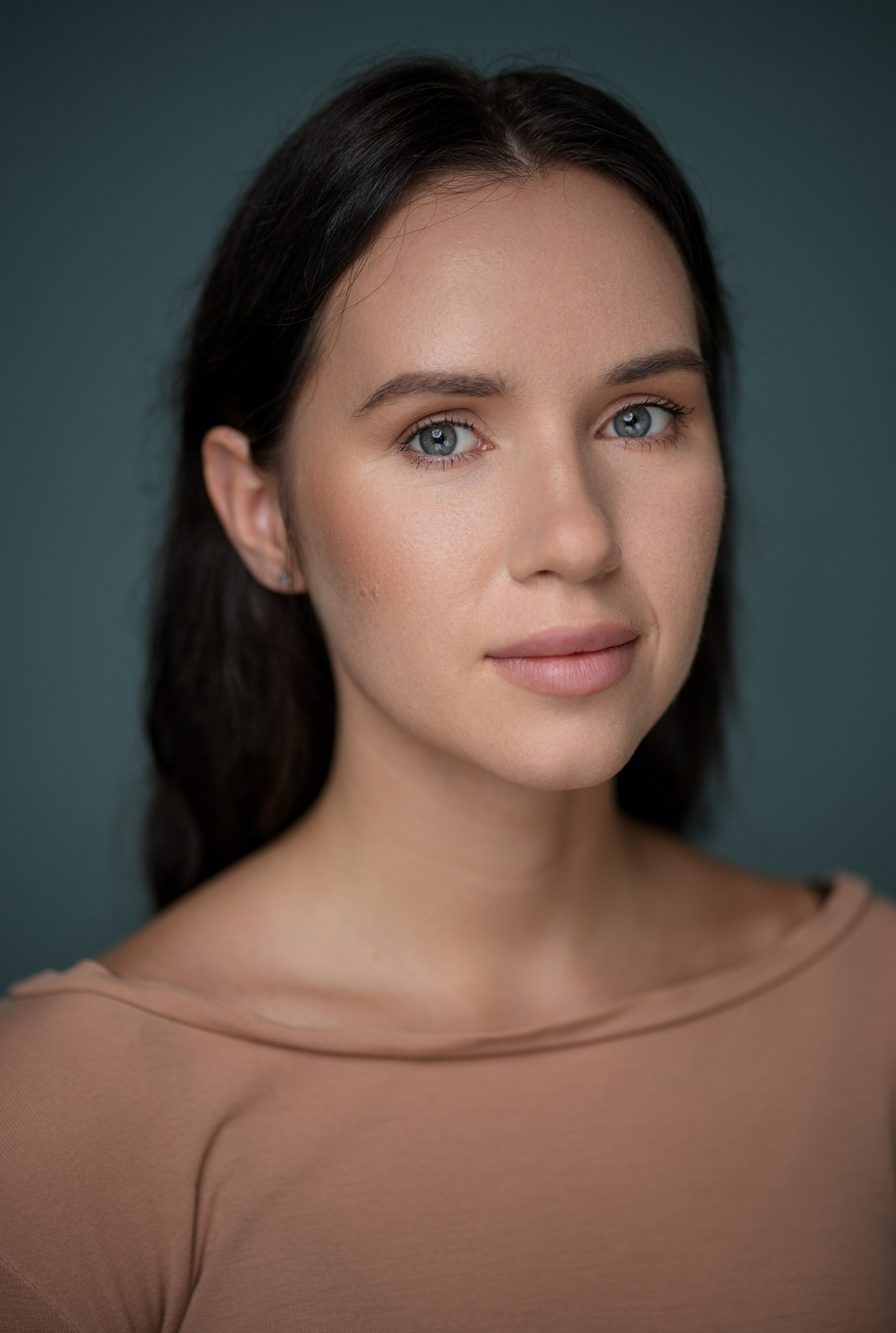 Актриса Александра Кушнарёва. Портретная съемка в Москве, студийный фотограф Игорь Фомин