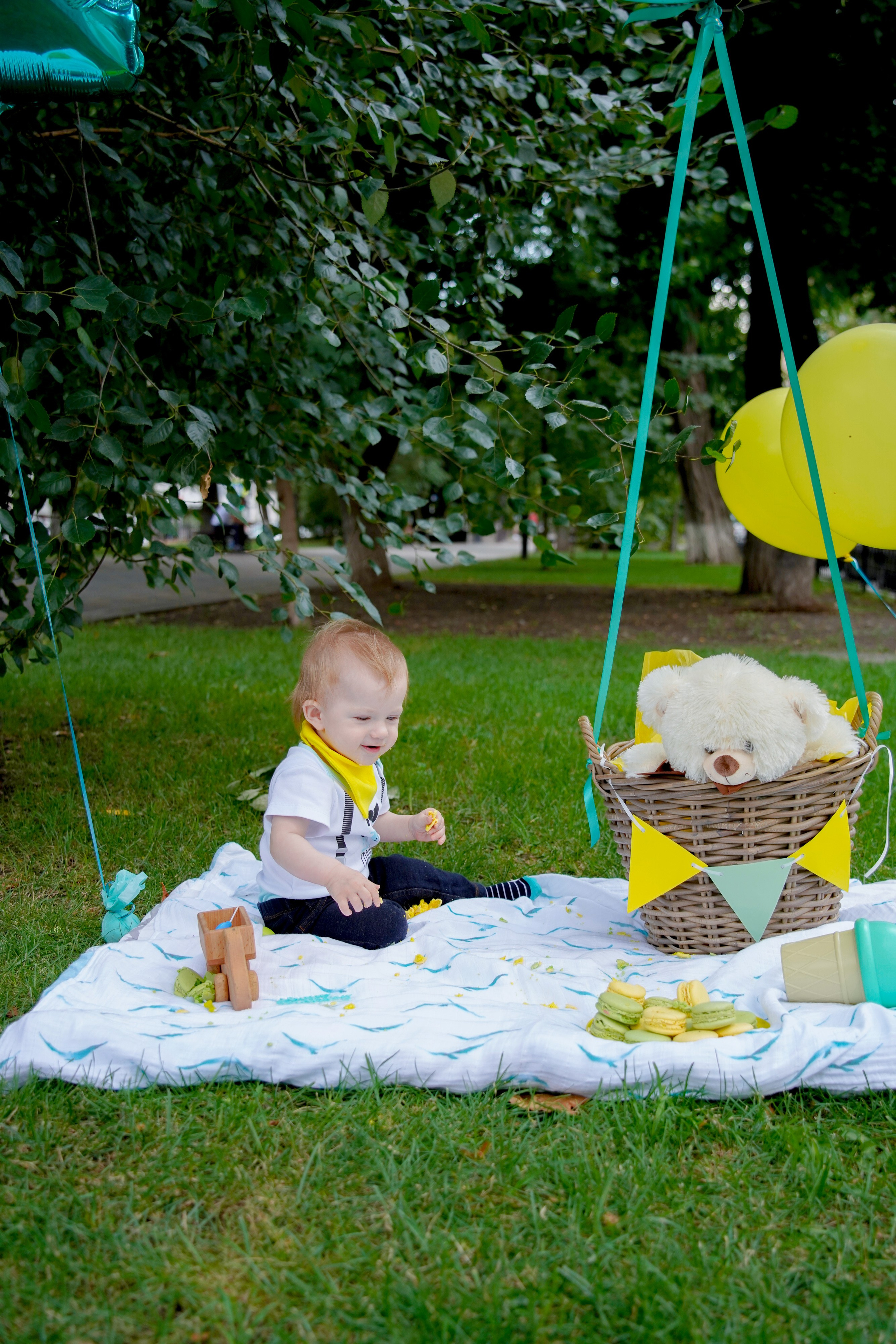 1 год)). Max Matvich and Victoria Basova are professionals in their field