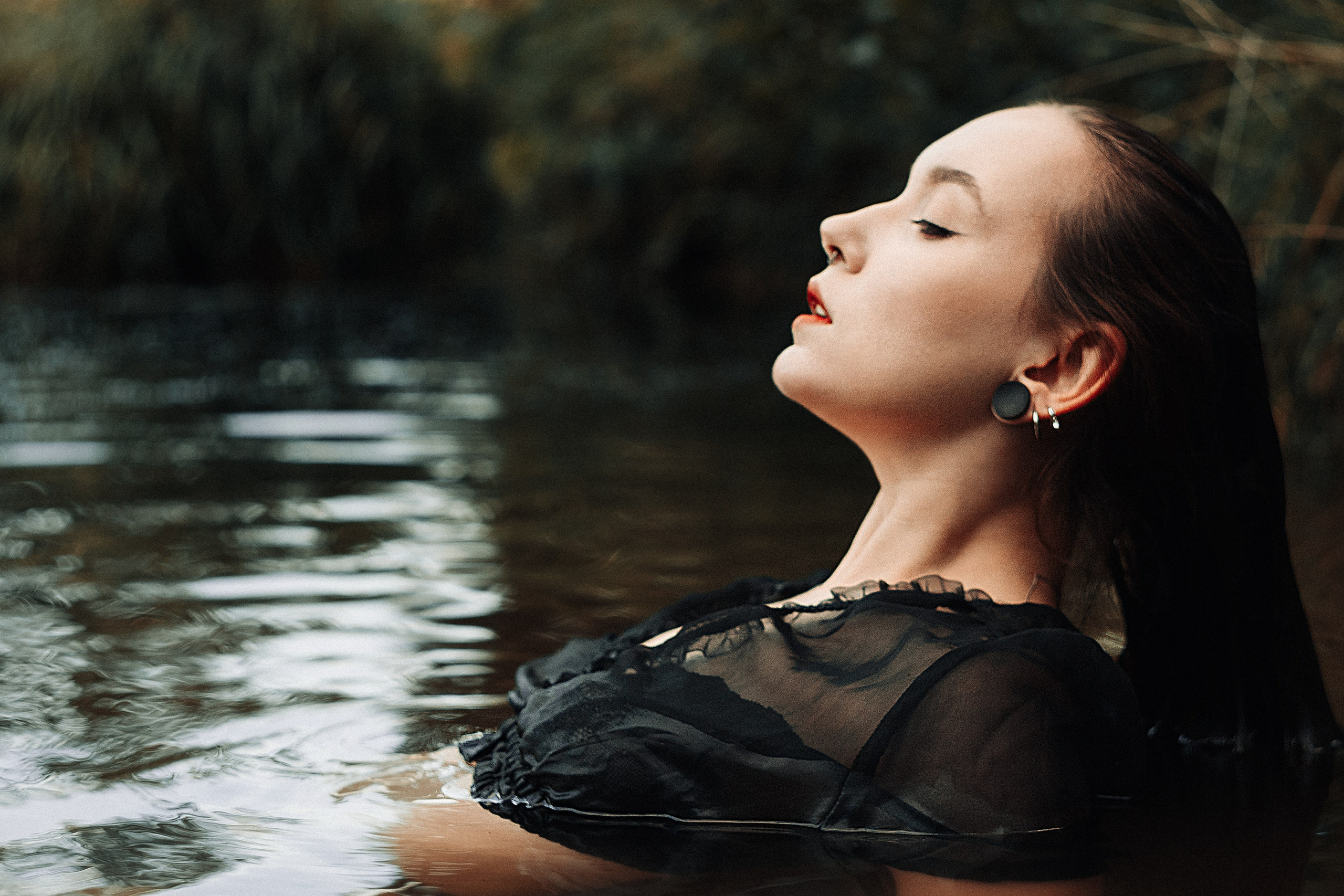 Лена — творческая фотосессия в водоёме. Фотограф Андрей Сокол — Санкт-Петербург/Москва