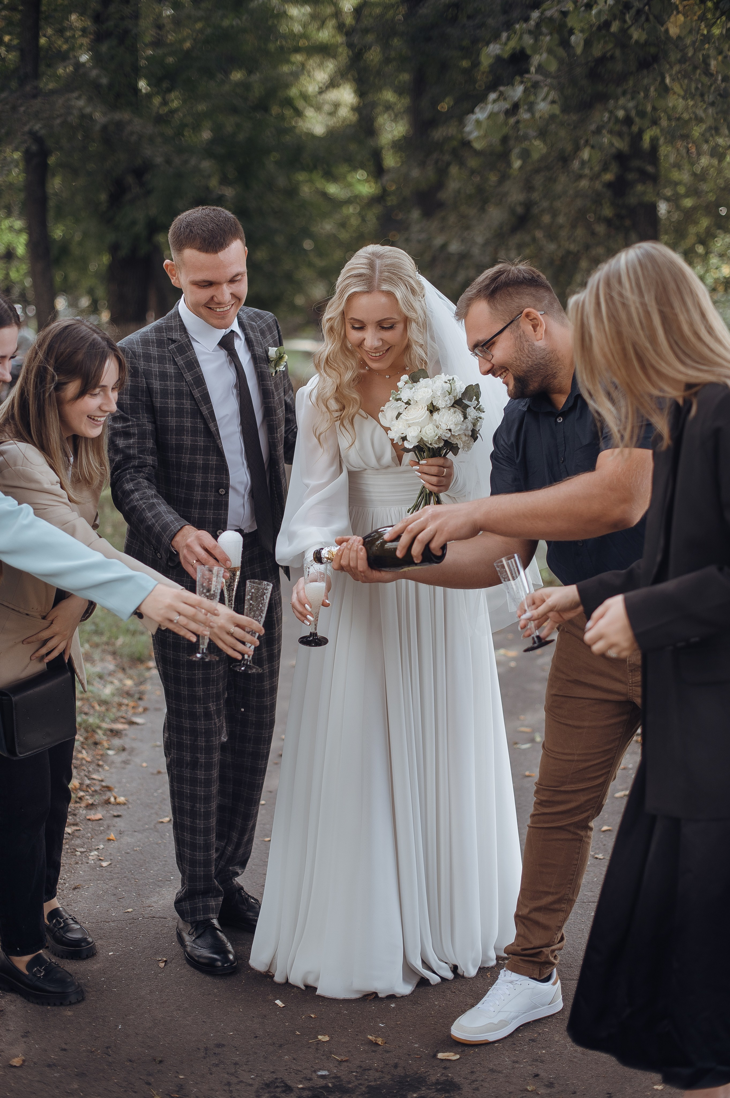 Тёплым осенним днём Николай и Наталья. Свадебный фотограф в Ярославле Денис Медоваров