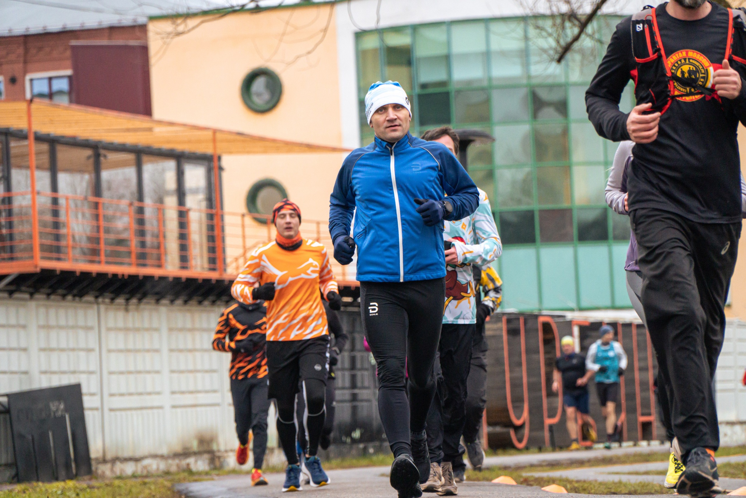 5 вёрст Реутов 16.11.2024. Роман Капилюшов. Бег. Фото. Видео. г. Люберцы