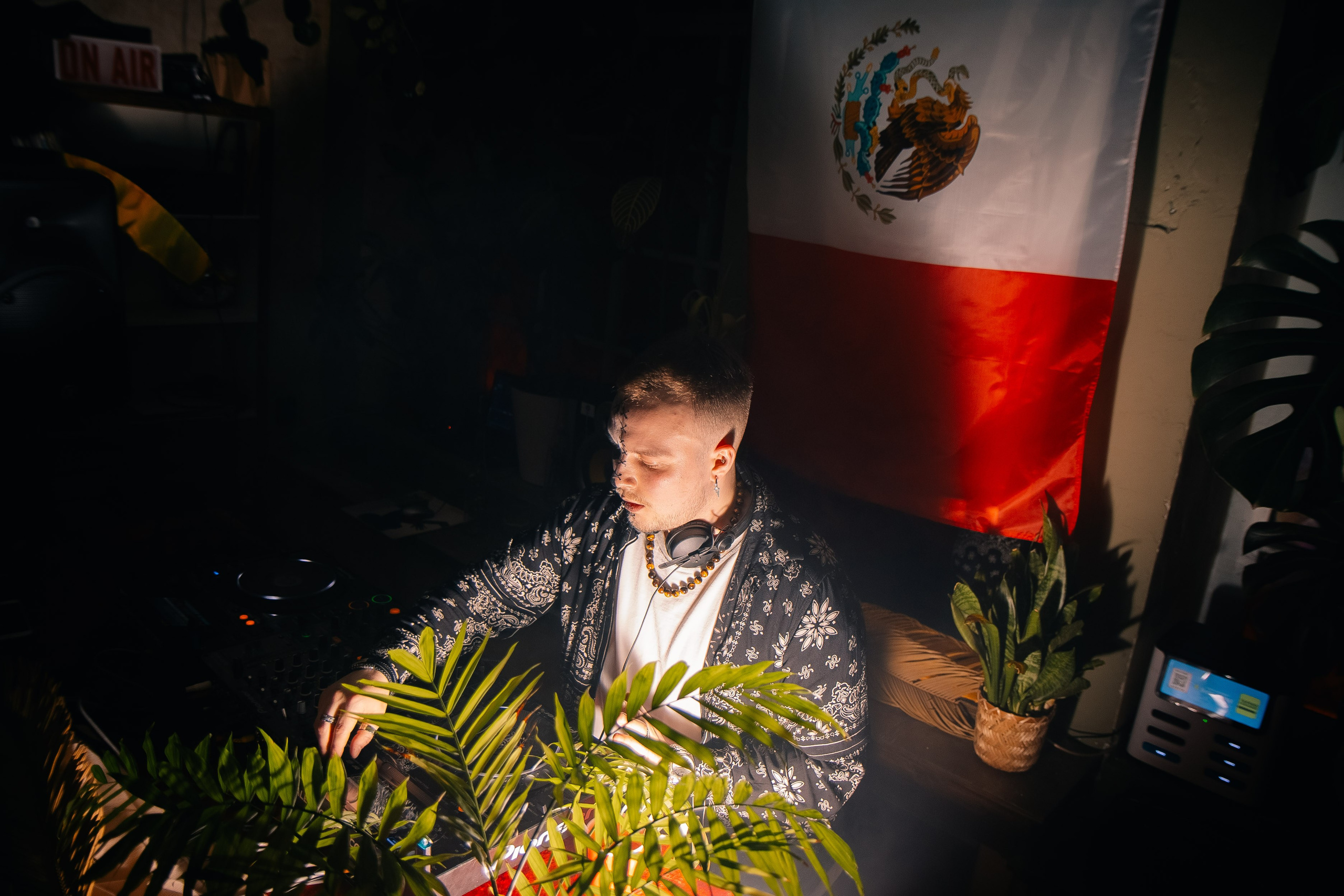 Тусовки. Фотограф Егор Огородов