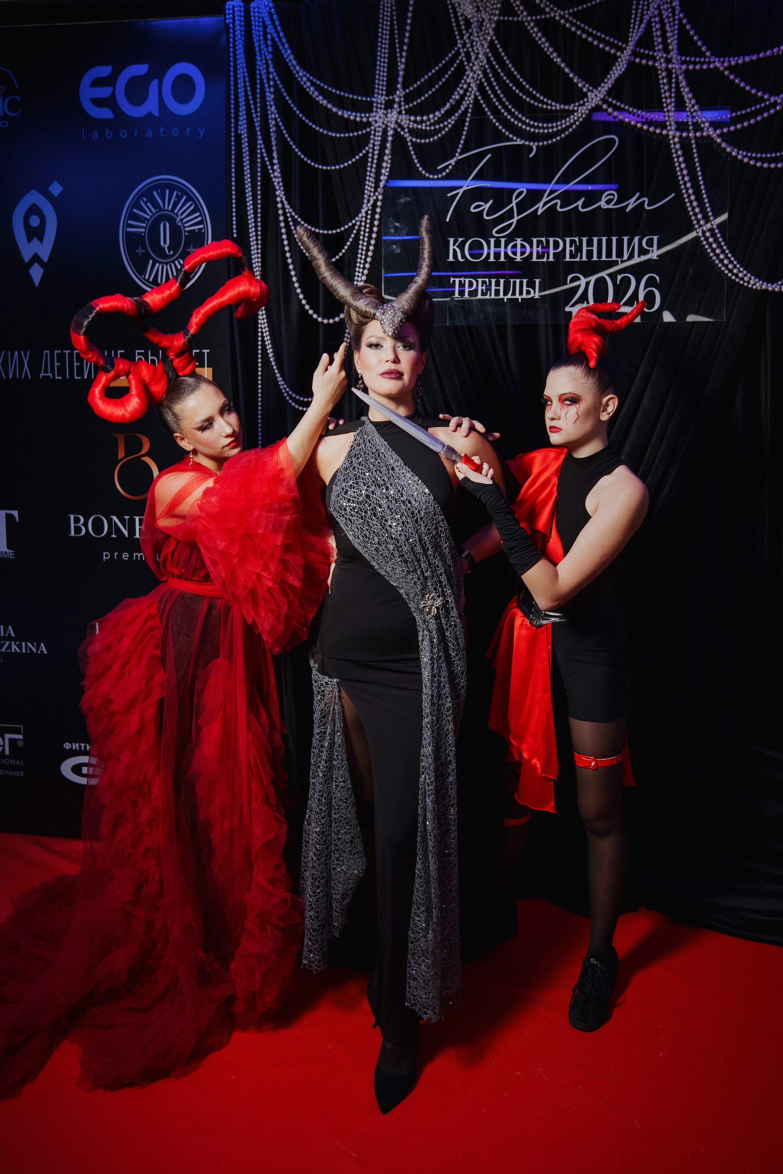 ФЭШН КОНФА. СВОИ. ФОТООТЧЕТЫ-СОБЫТИЯ-МЕСТА