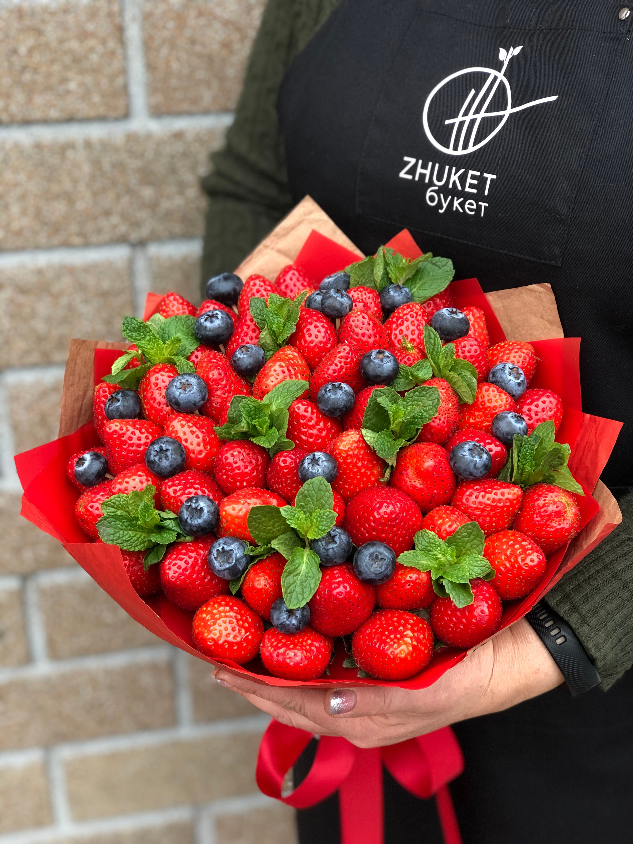 Ягодные. Выездной кейтеринг, съедобные букеты, торты и сладости на заказ