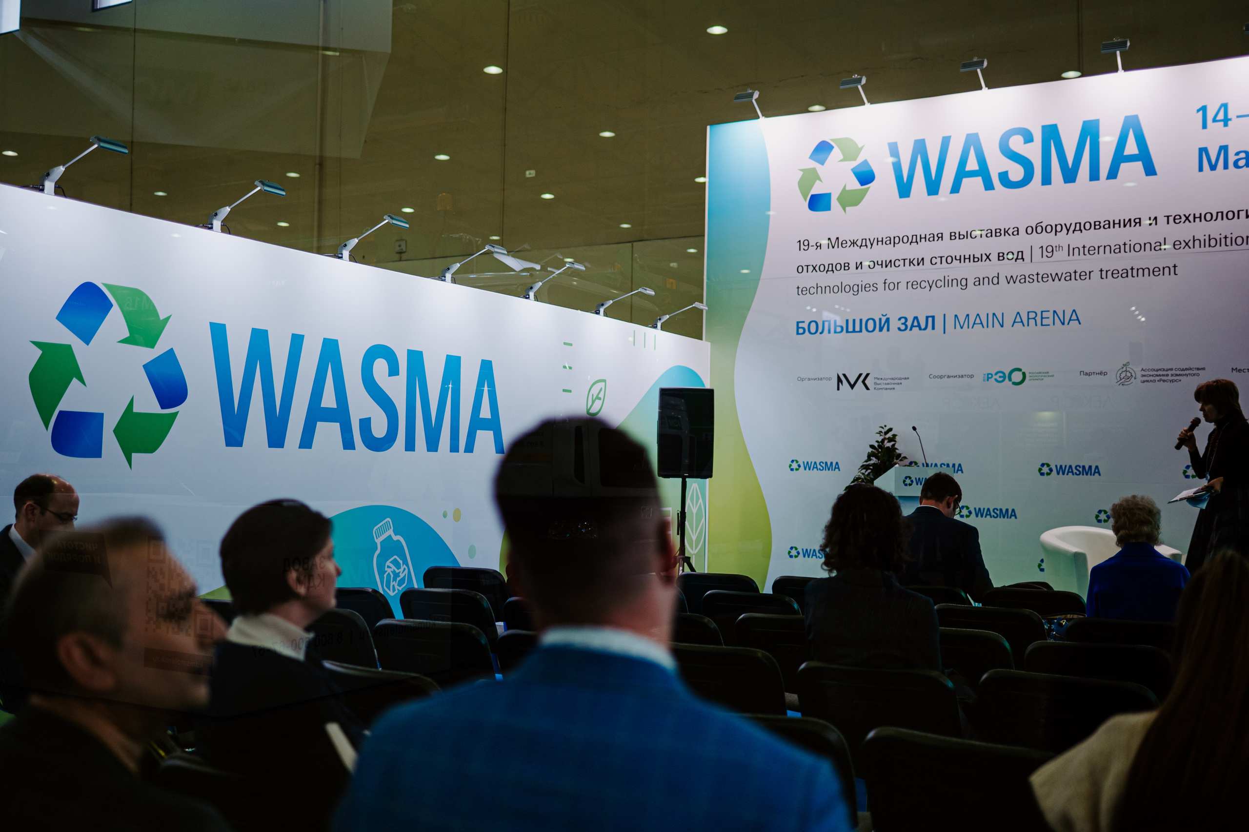 Выставка Экспоцентр «КДМ». Свадебный, репортажный и семейный фотограф в Москве Арина Зак