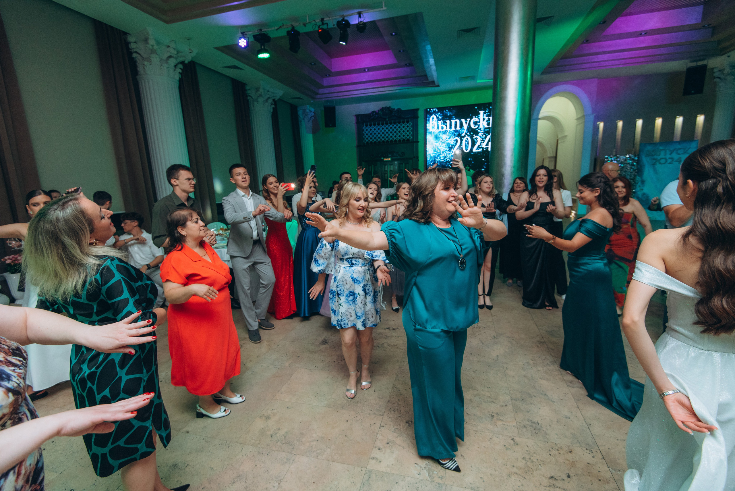 Выпускной. Фотографы Ивановы Краснодарский край