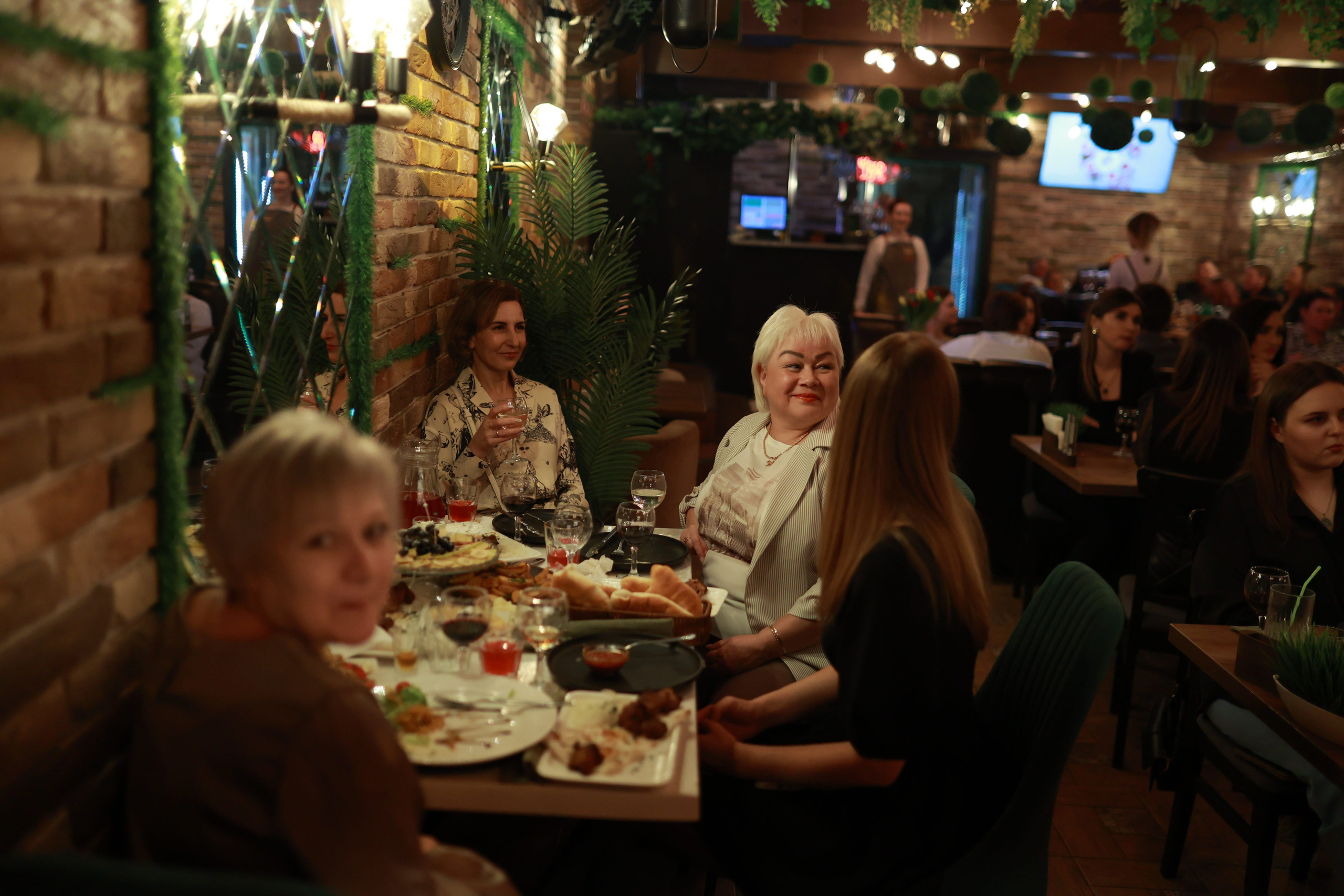 8 марта «Инжир». Andrey Pospelove. Фотограф в Саратове