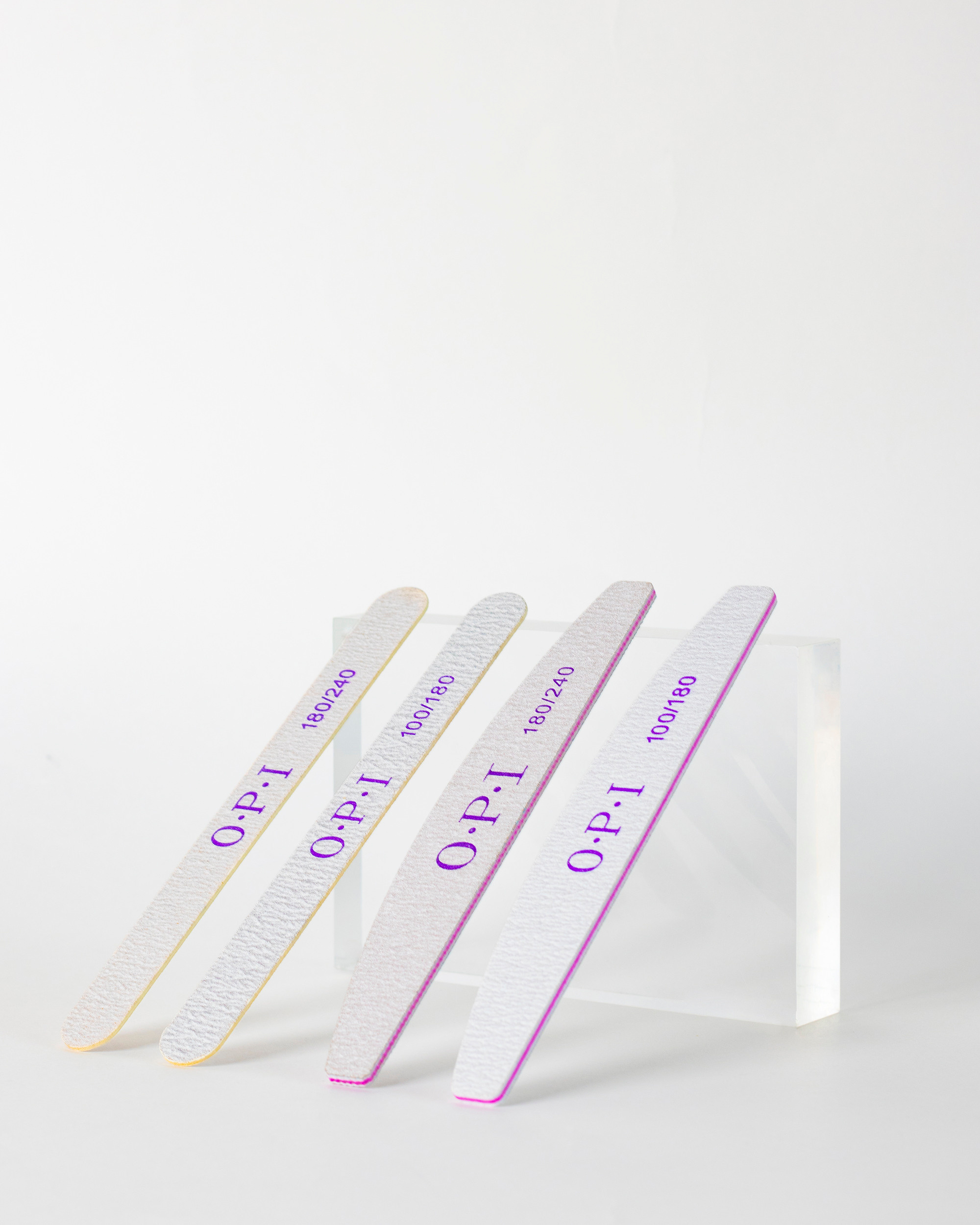 Каталог на белом фоне