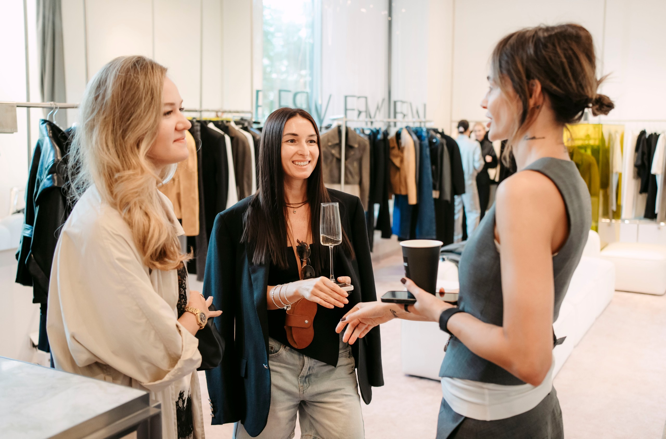 YULIAWAVE х FRWL. Саша Копылов, фотограф в Казани