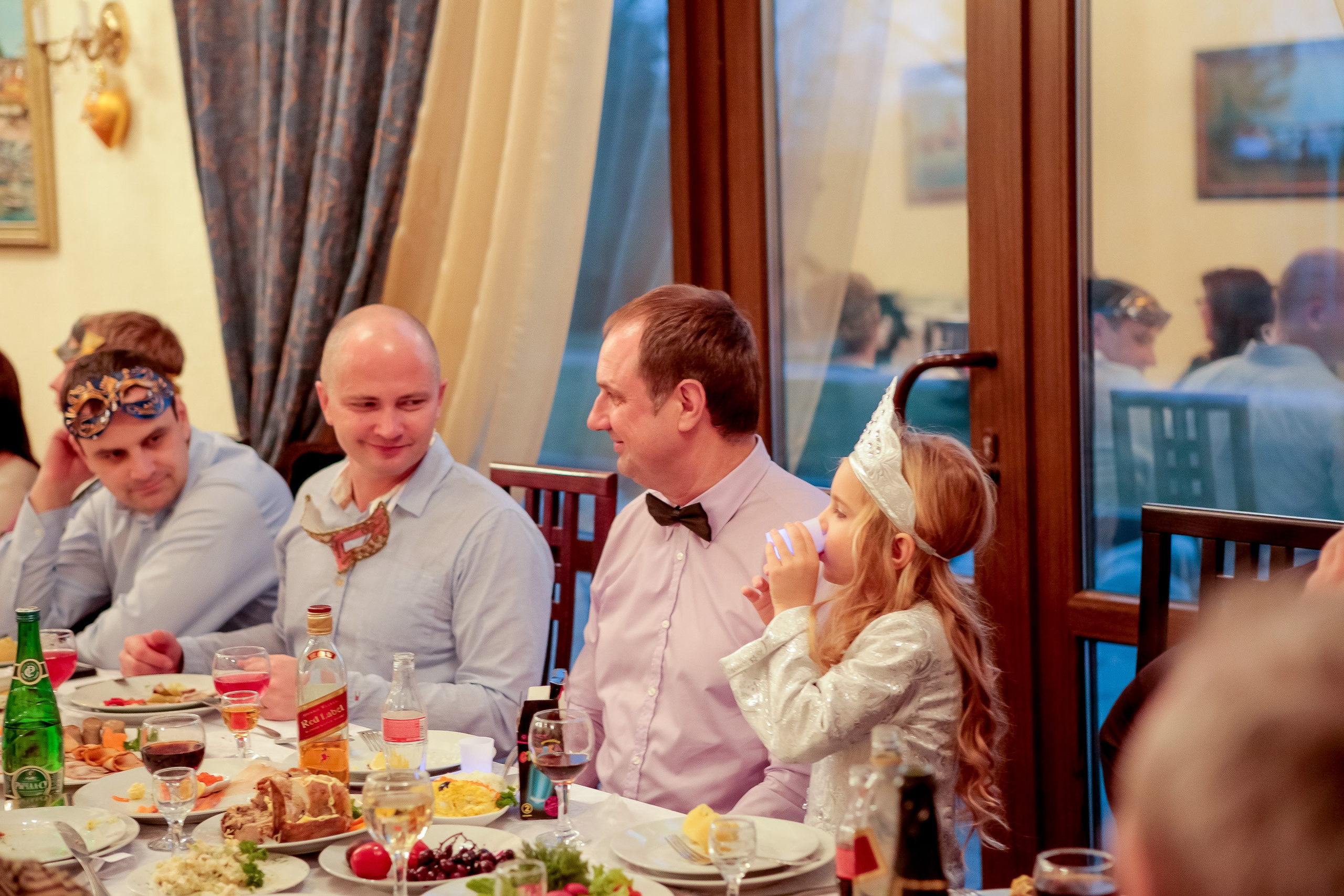 Корпоратив. Max Matvich and Victoria Basova are professionals in their field