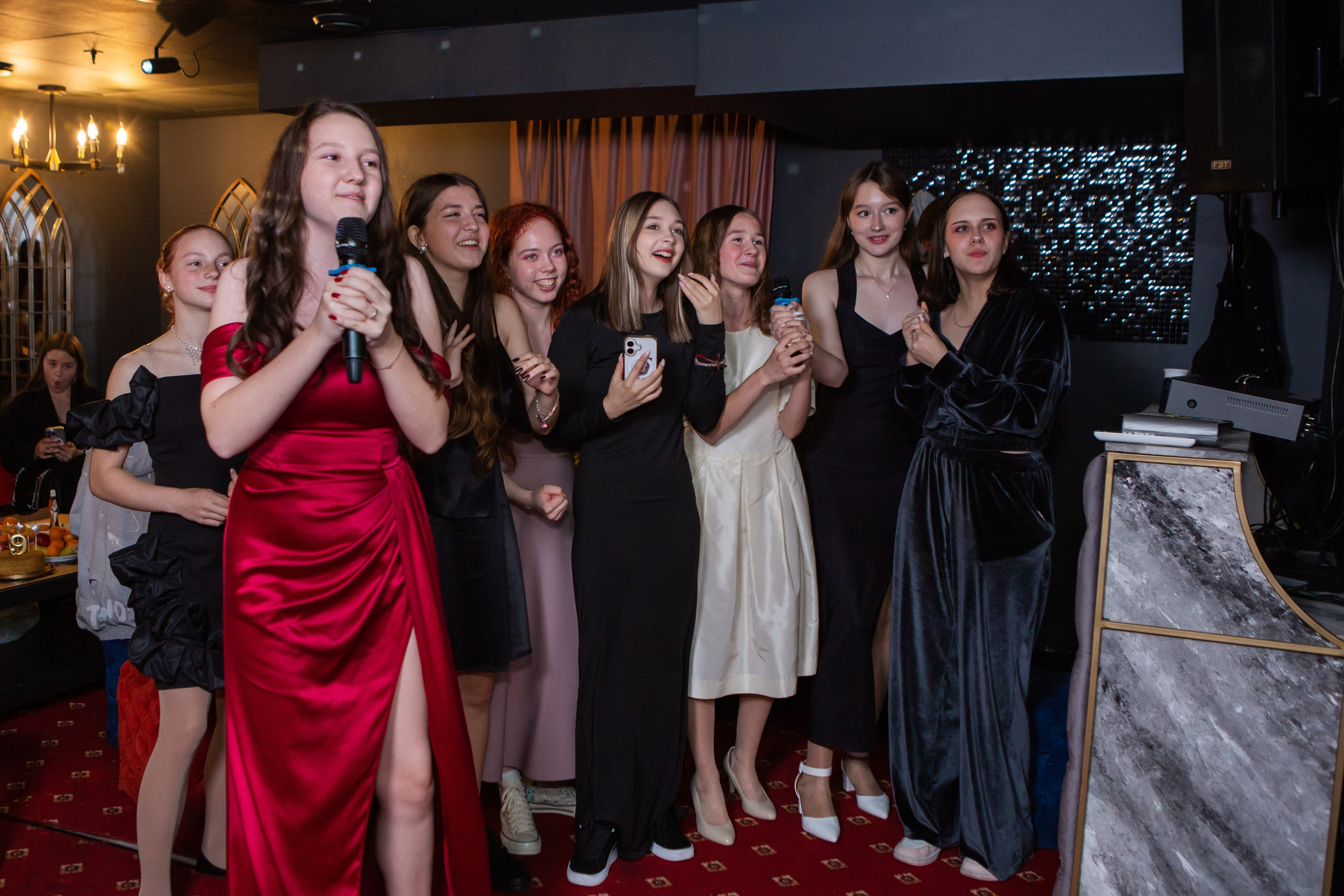 Праздники в школе. Репортажный фотограф Ирина Сухарева