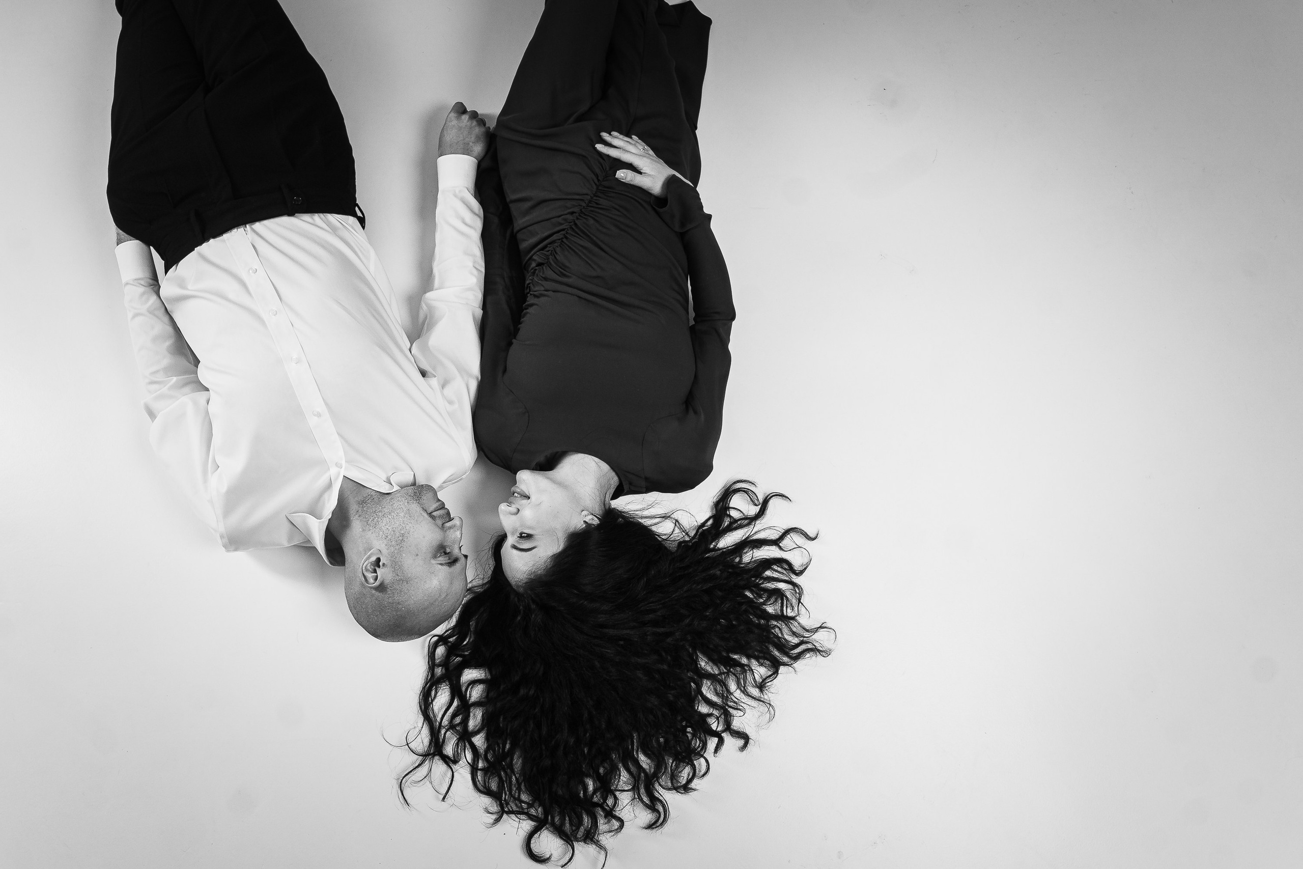 Беременность в ЧБ. Ваш свадебный и семейный фотограф