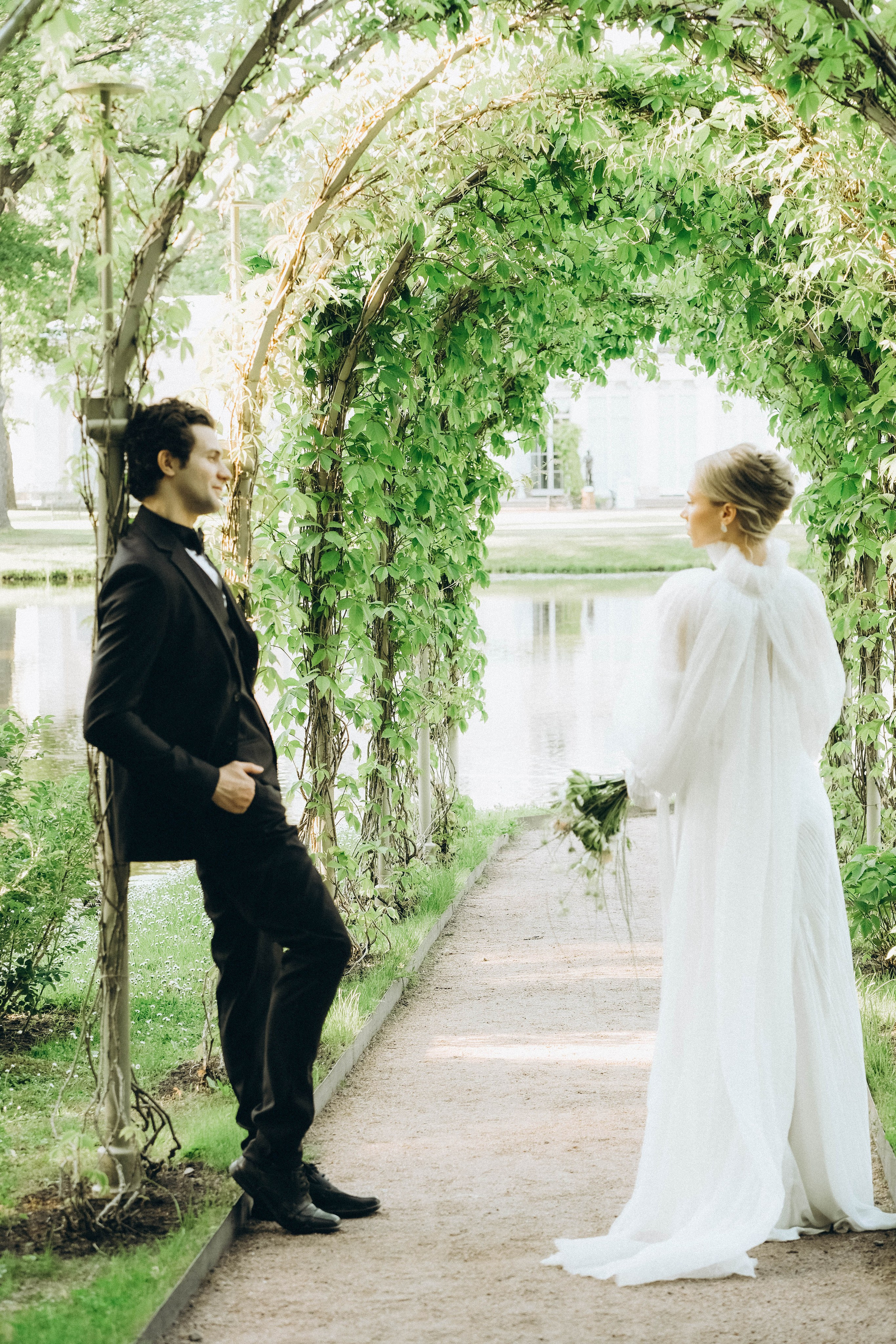 СВАДЕБНАЯ СЬЕМКА В ПАРКЕ ОРАНИЕНБАУМ. Профессиональный фотограф, Санкт-Петербург — Виктория Богомолова