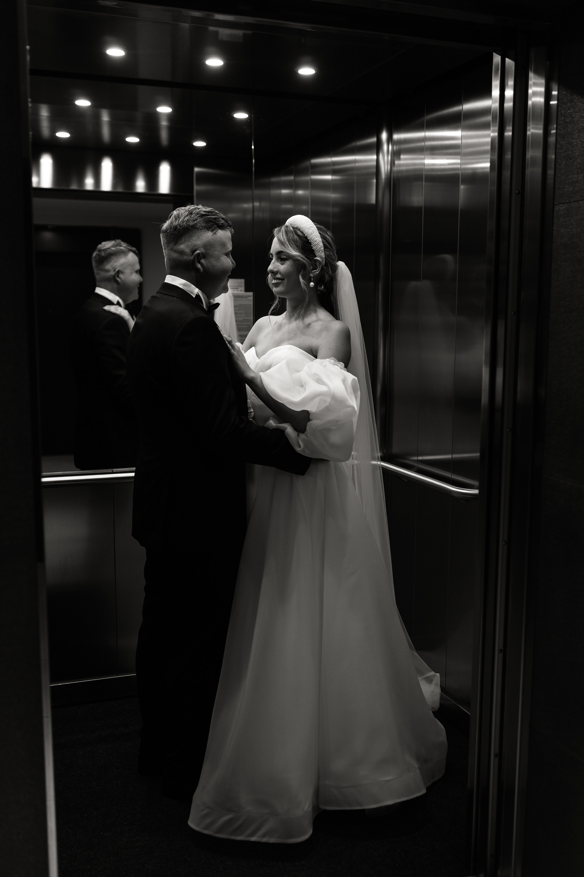 Свадебный фотограф Уфа — Руслан ГабдлисламовЖивые эмоции, красивые кадры, воспоминания на всю жизнь.Работаю по всей Республике Башкортоста. Свадебный фотограф Уфа Руслан Габдлисламов