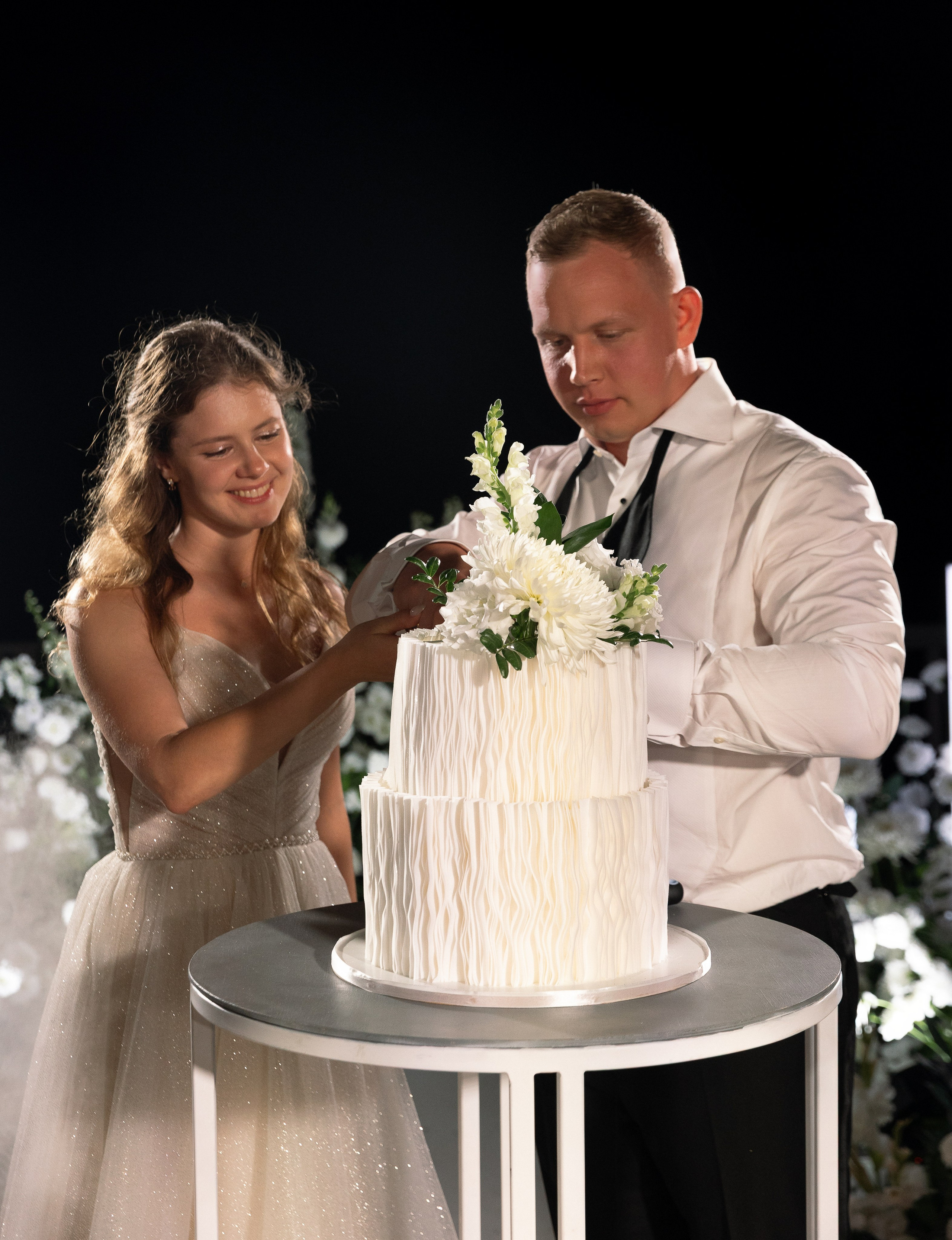 17|08|25. On Emotions агентство