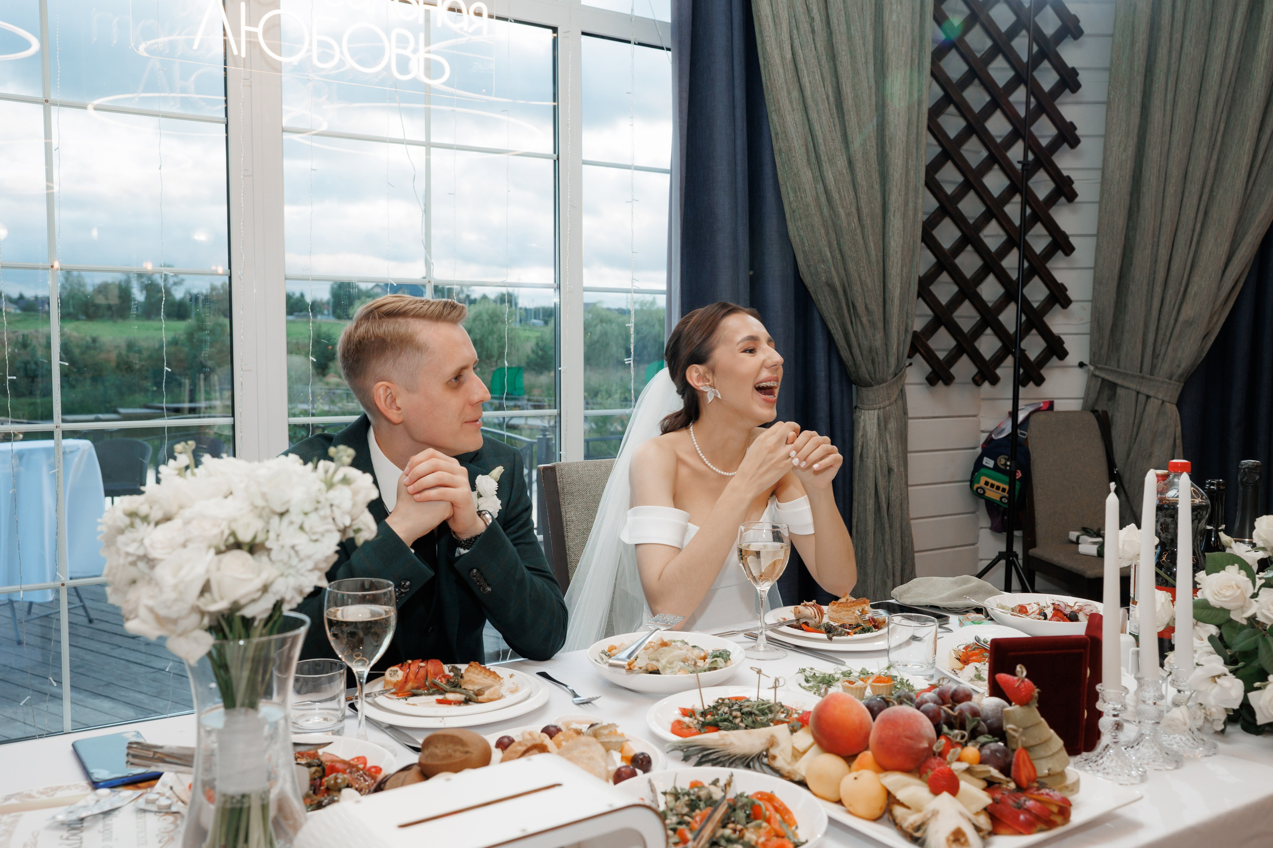 Регистрация в отеле Fish Point, ЗАГС Бутово, прогулка в Остафьево. Свадебный и репортажный фотограф (Москва, Королев и другие)