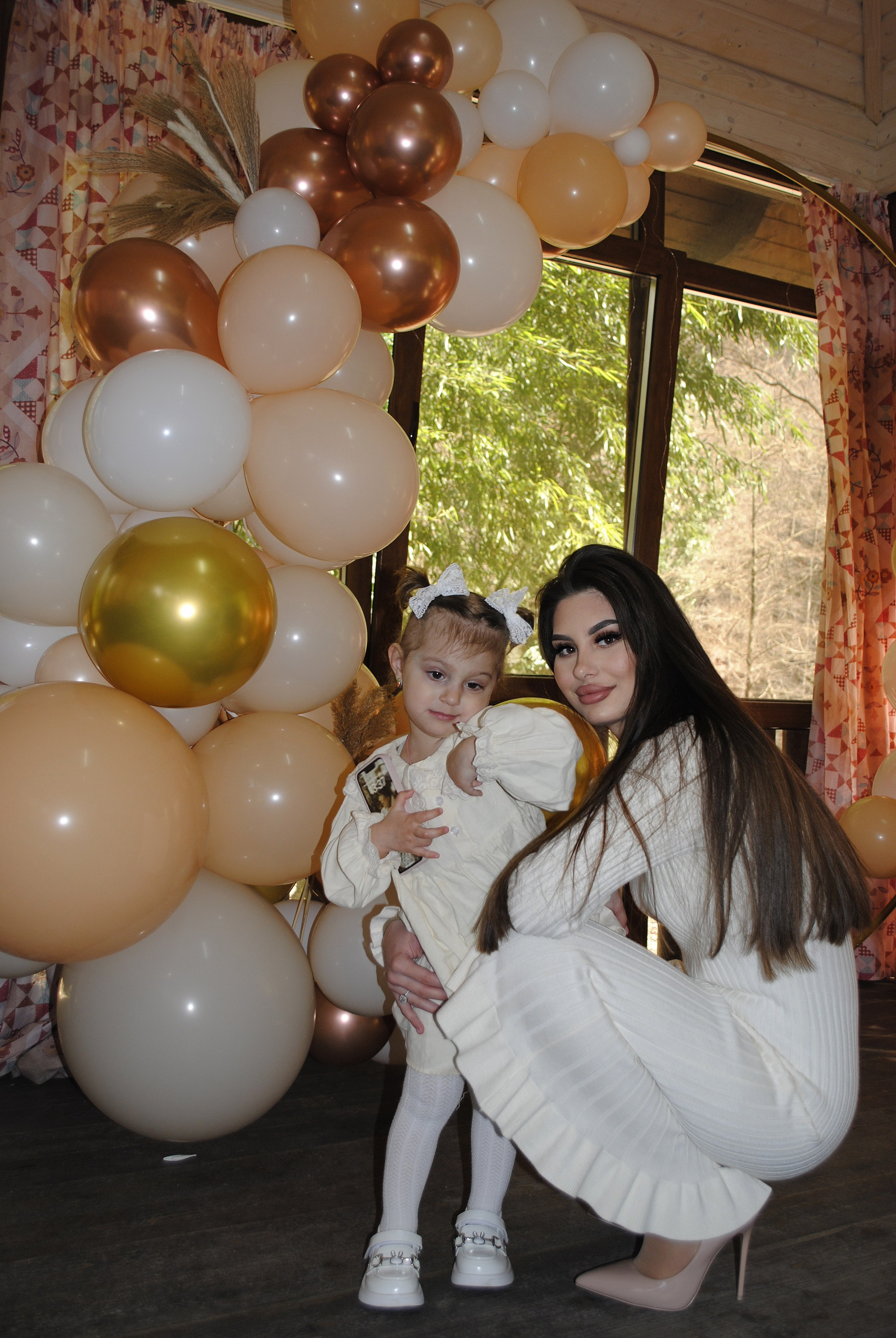 Настя Сьемка в кафе. Фотограф Мария Мусаелян