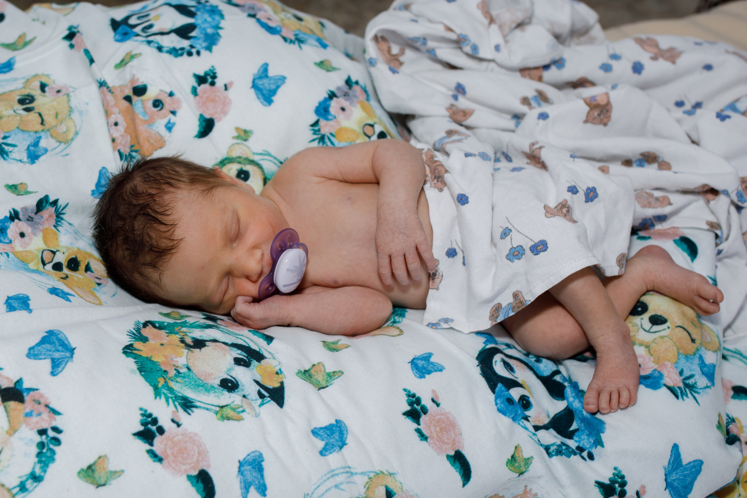 Фотосессия в палате. Фотограф новорожденных Ростов-на-Дону