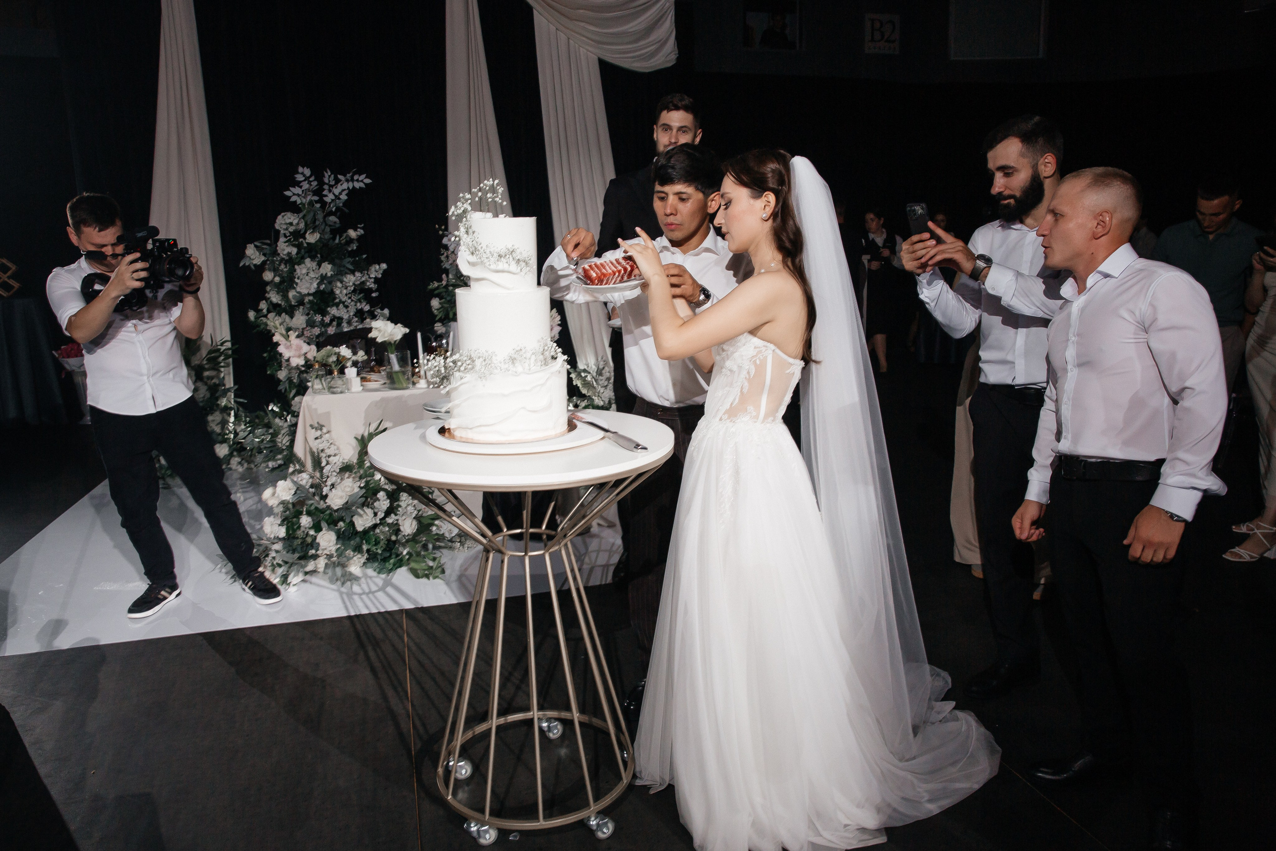 Уютная свадьба — Аскар и Катя на Марсовом поле. Свадебный фотограф в Оренбурге Илья Володьков