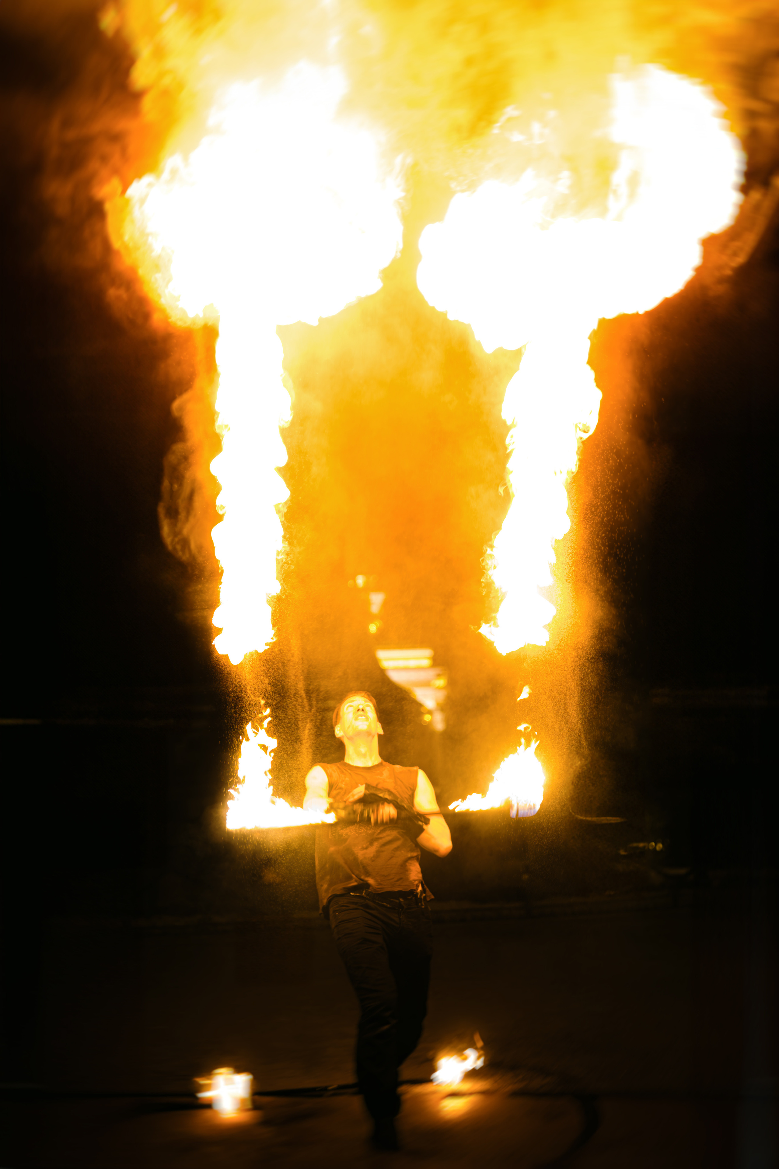 FIRESHOW. ALEXANDER VESELKOV — ФОТОГРАФ | NFT ARTIST | РЕЖИССЕР I VISUAL ARTIST