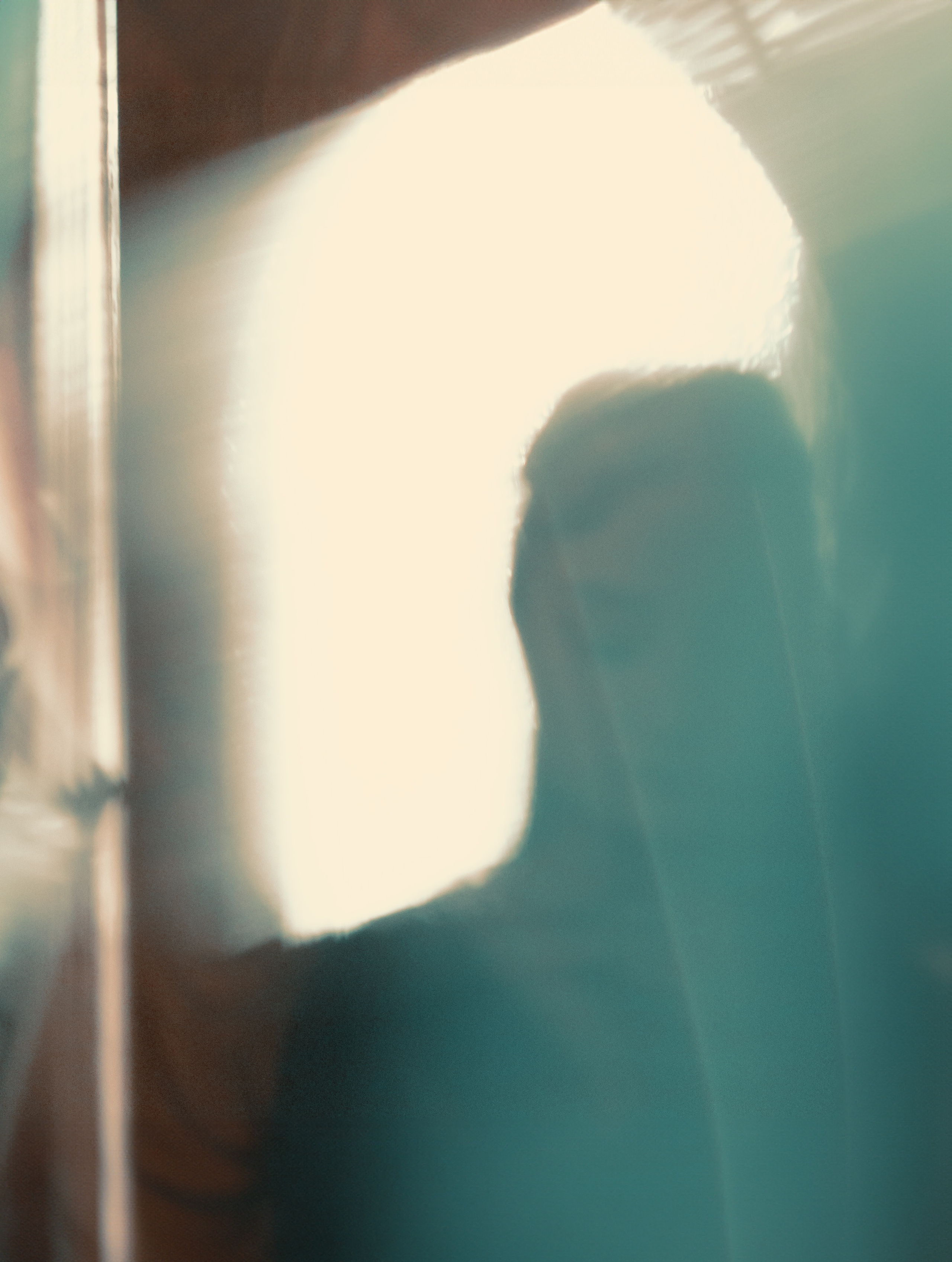 Мистическая фотосессия с божественной Марией, вдохновленной иконами, в индийском кафе "Кашмир", создает магические моменты в каждом кадре. Фотограф: Alexander Veselkov - Photographer | AV.