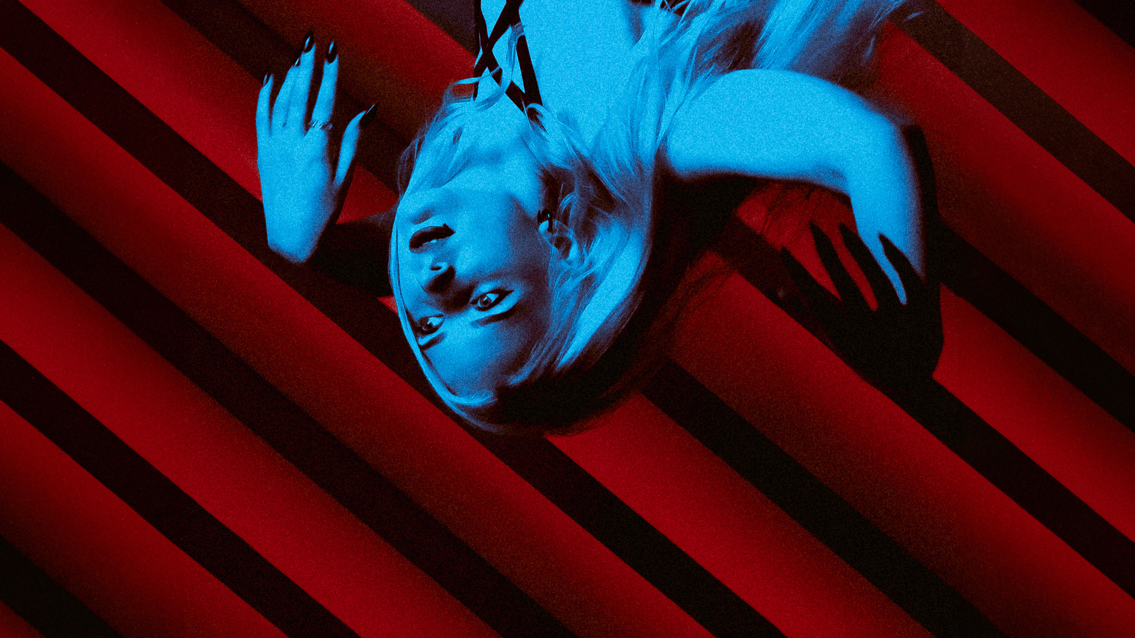 Уникальная мистическая фотосессия с красивой девушкой в красно-синих тонах, впечатляющий сексуальный магический образ. Alexander Veselkov - Photographer| AV