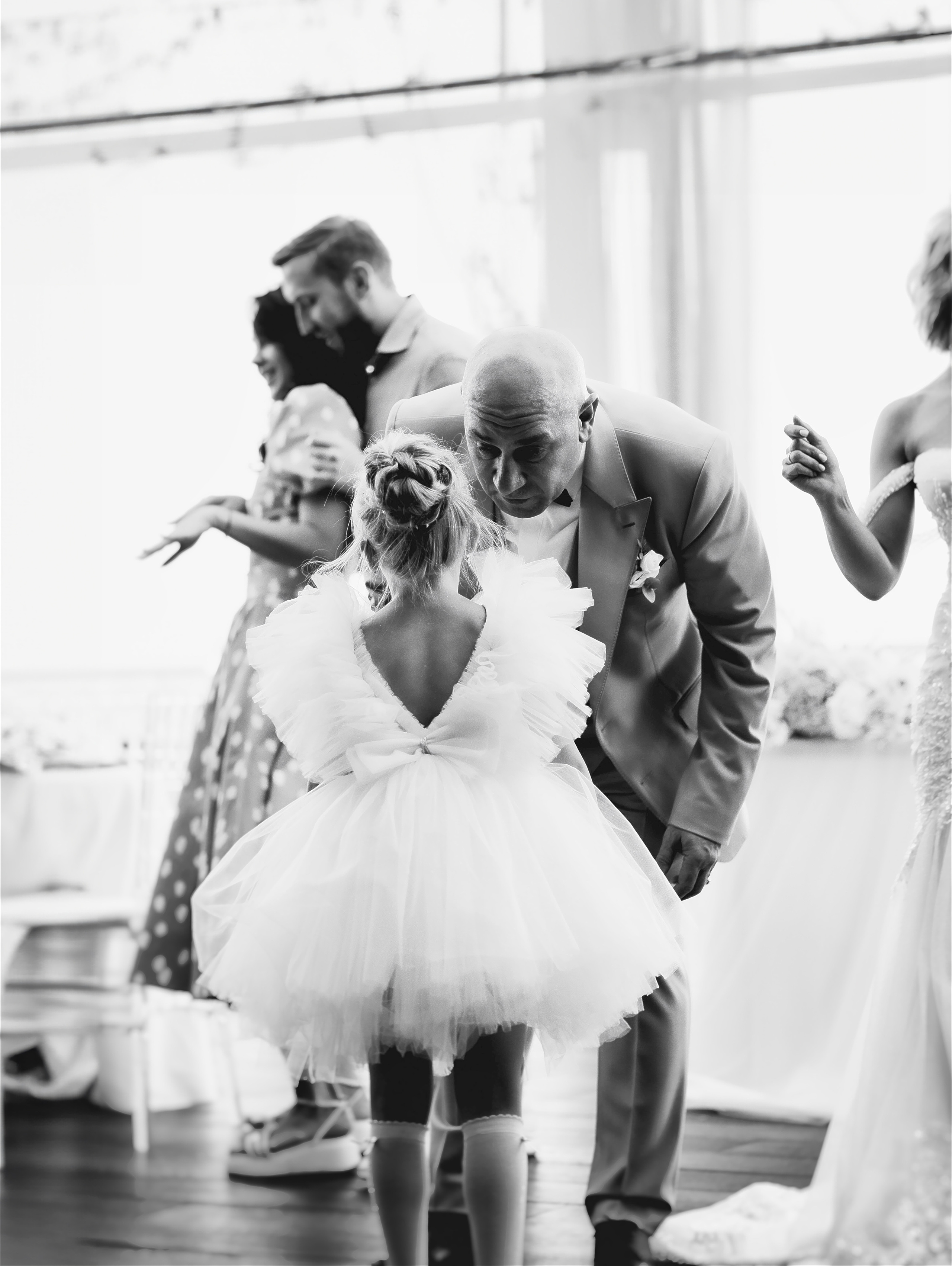 Свадебный репортаж, окутанный трепетом и волнением, превращает особые моменты в воспоминания, которые будут с вами всегда. Автор: Alexander Veselkov - Photographer | AV.