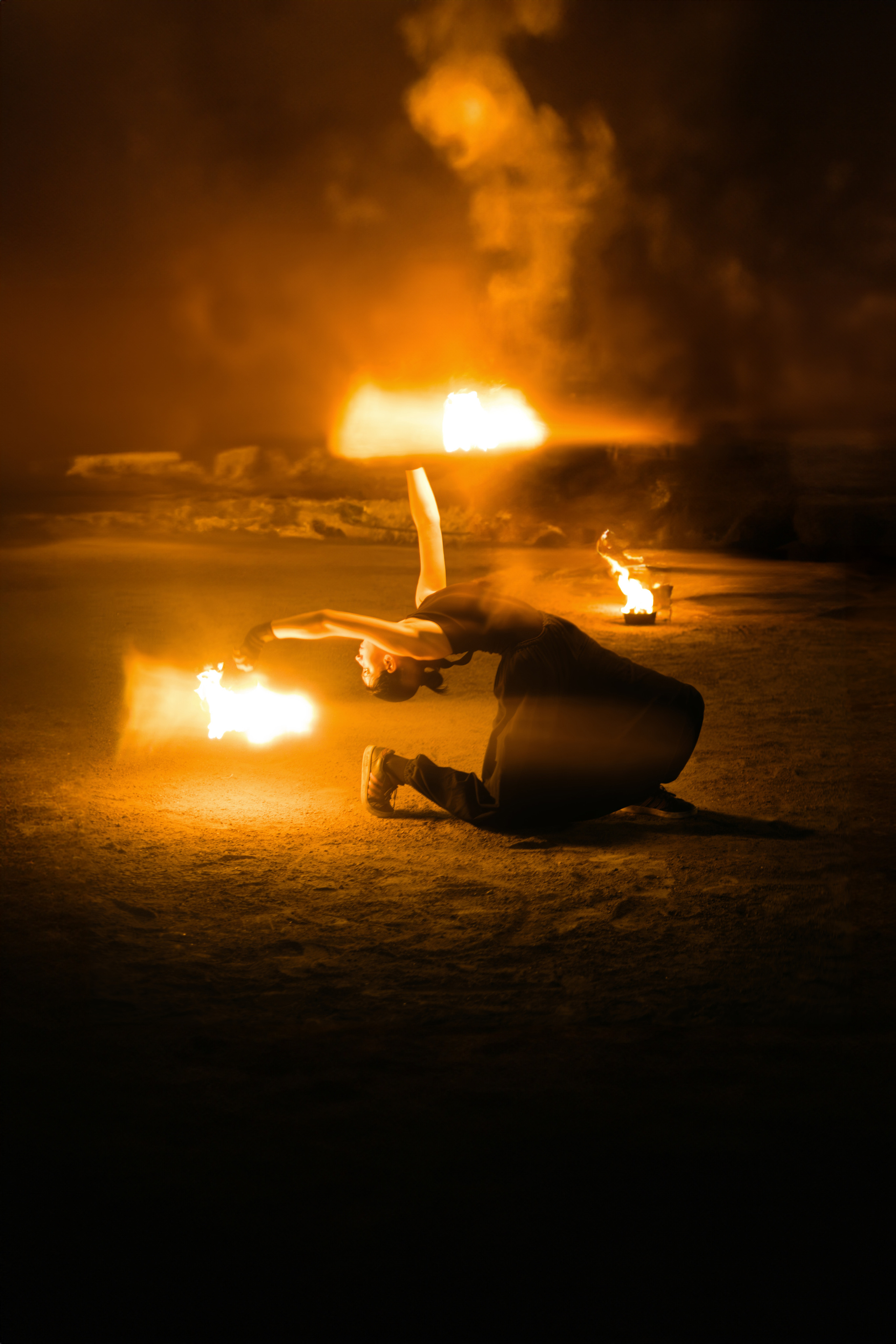 FIRESHOW. ALEXANDER VESELKOV — ФОТОГРАФ | NFT ARTIST | РЕЖИССЕР I VISUAL ARTIST