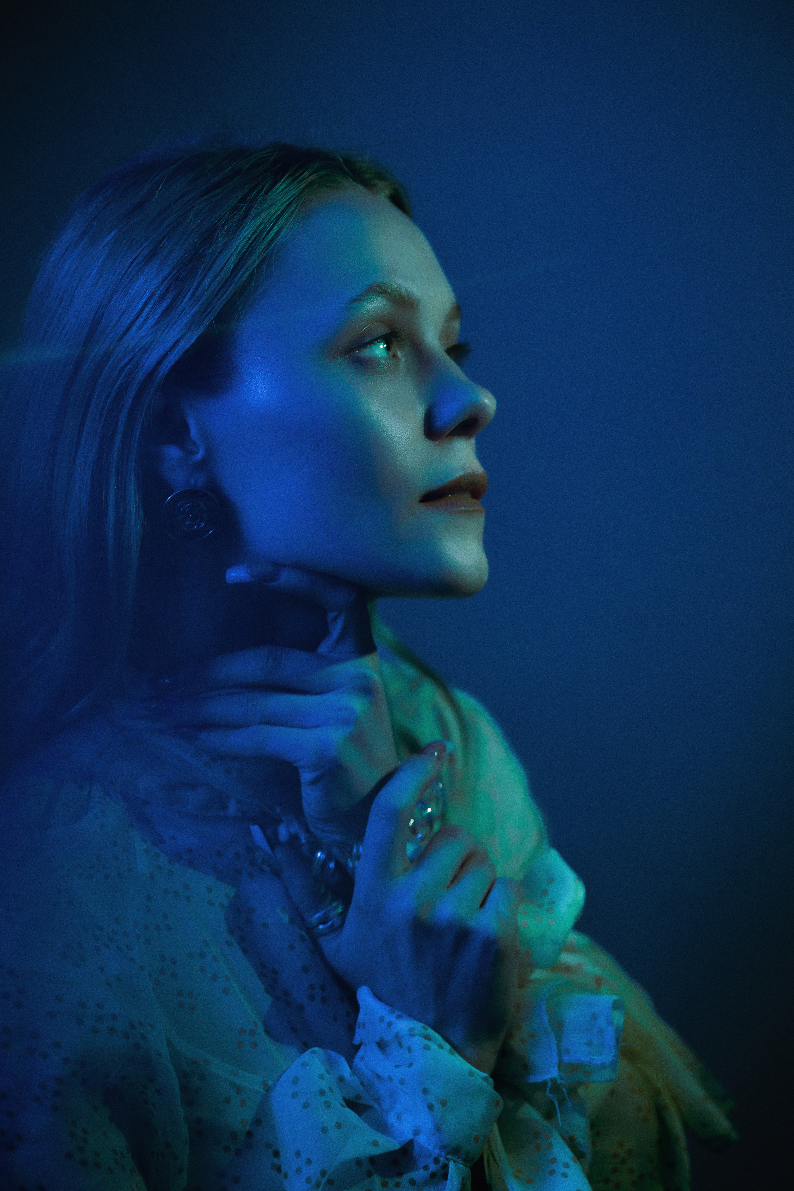 Вампирская фотосессия с аристократичным образом красивой молодой графини, уникальный стиль, в благородных и атмосферных цветах от Alexander Veselkov - Photographer| AV.