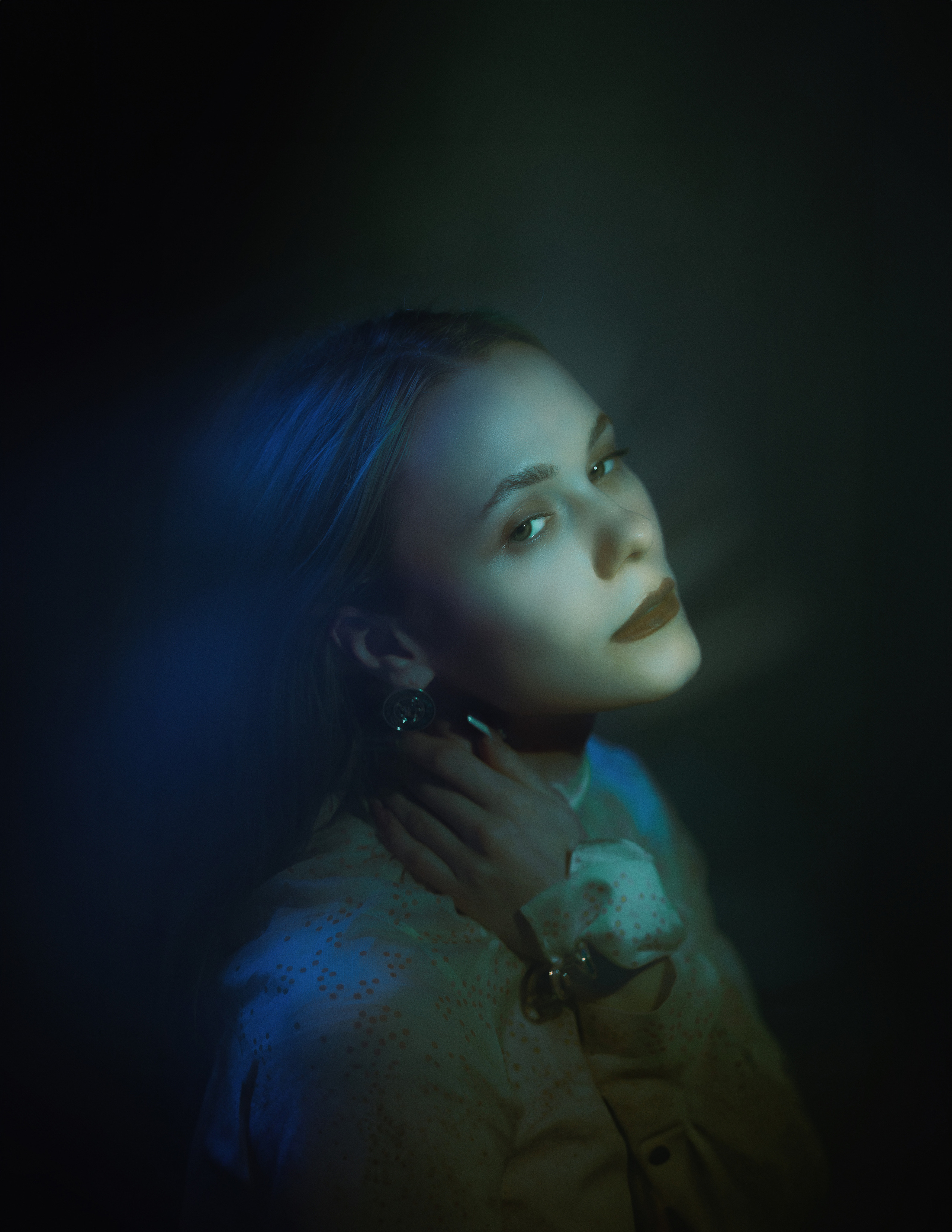 Уникальный стиль вампирской фотосессии с красивой молодой графиней от Alexander Veselkov - Photographer| AV.